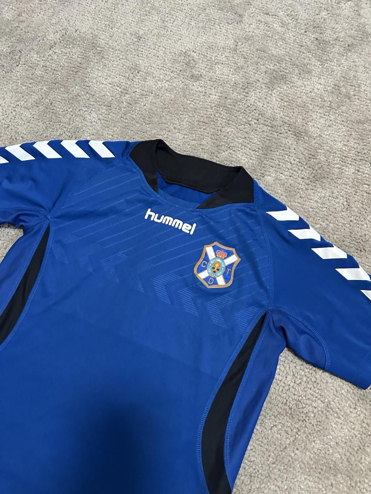 Designer MEN'S FC TENERIFE SOCCER FOOTBALL SHIRT JERSEY MAILLOT Size US S / EU 44-46 / 1 - 3 Thumbnail