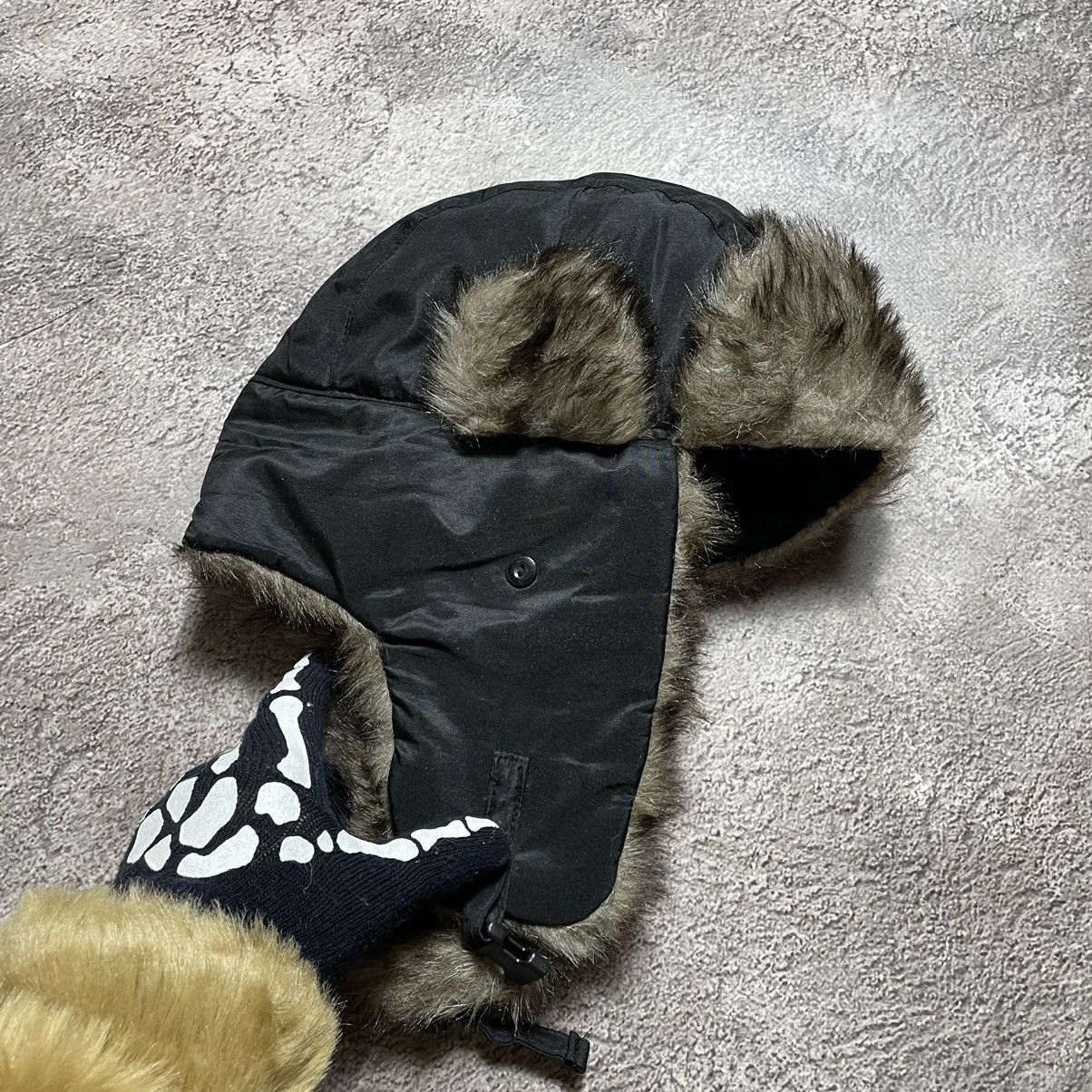 Vintage Vintage 90s Faux Mohair Ushanka Beanie Grunge Streetwear OS Size ONE SIZE - 1 Thumbnail