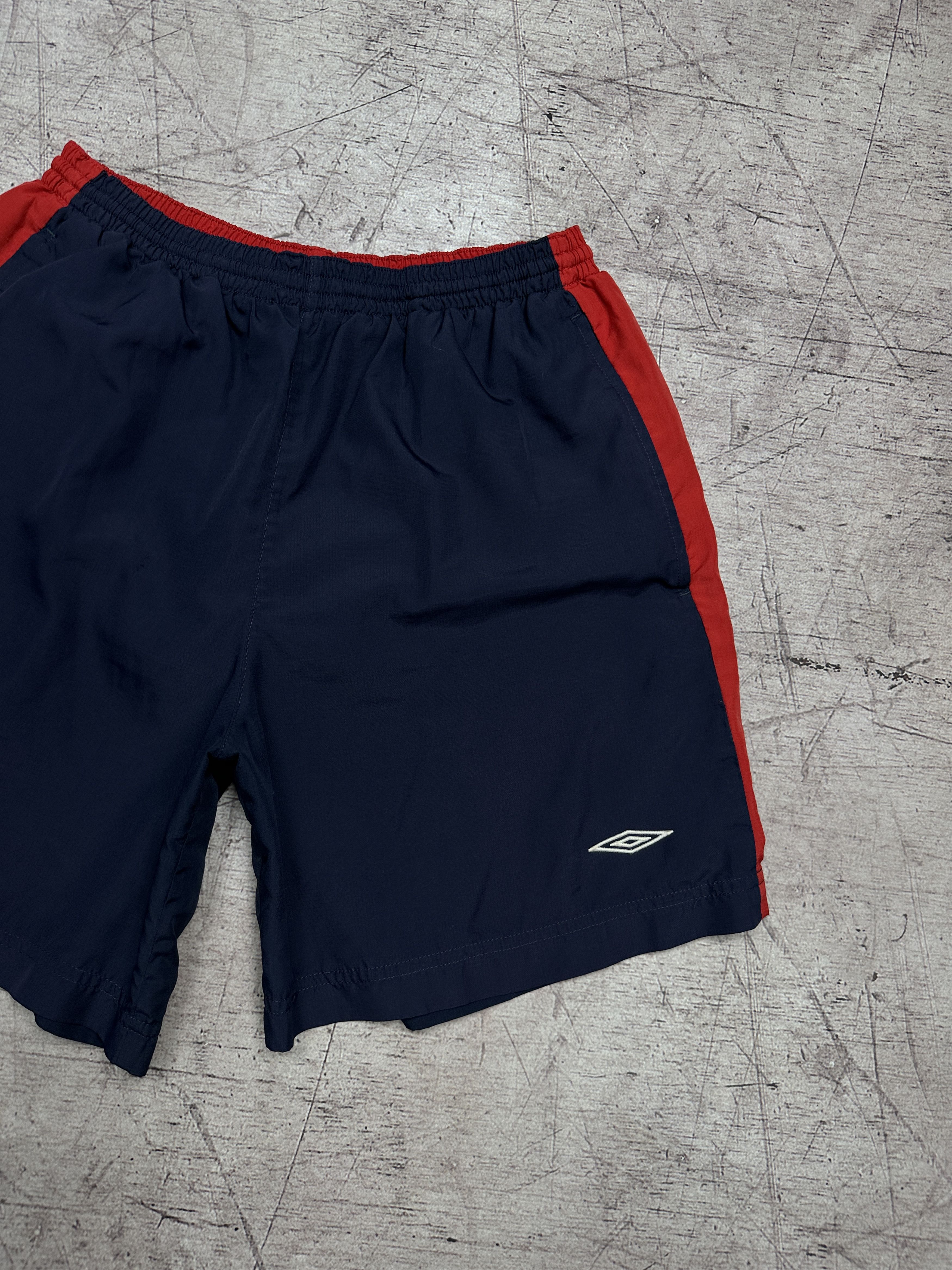 Umbro Umbro England Vintage Mens Nylon Shorts Size US 30 / EU 46 - 3 Thumbnail