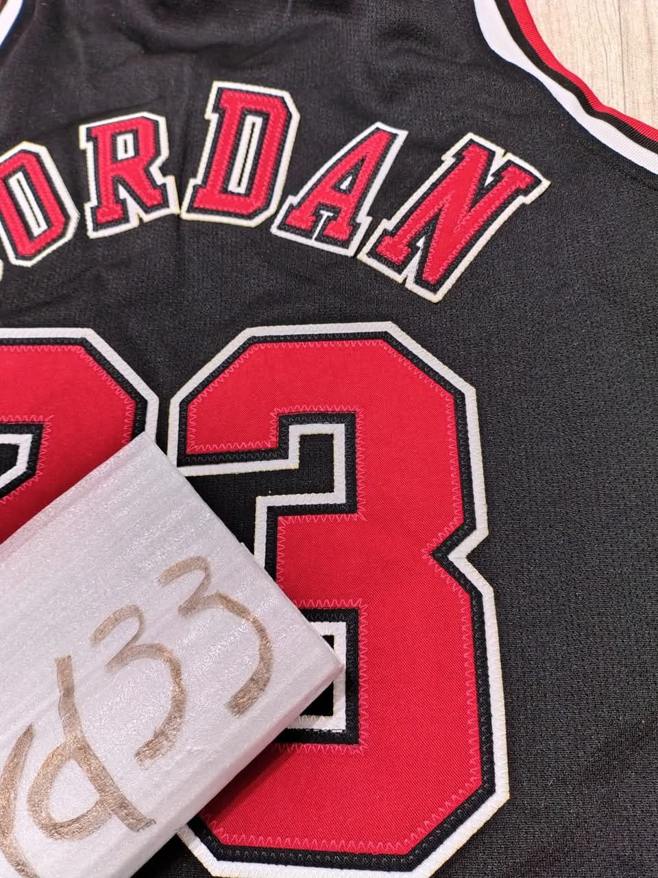 NBA × Starter Authentic 90s Starter Michael Jordan vintage jersey 48 L Size US L / EU 52-54 / 3 - 5 Thumbnail