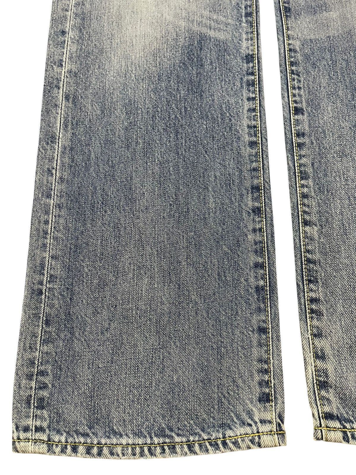 Uniqlo Vintage Japanese Uniqlo Blue Faded Wash Style Loose Jeans Size US 32 / EU 48 - 7 Thumbnail