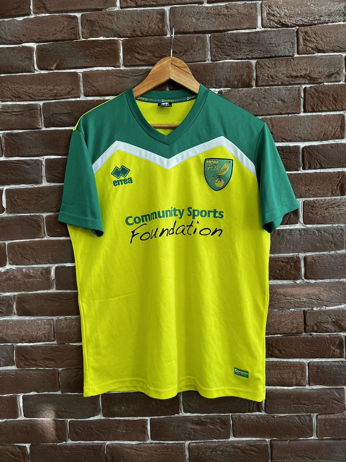 Errea Rare Errea Norwich City 2016/17 Y2K L Jersey Soccer Kit Size US L / EU 52-54 / 3 - 1 Thumbnail