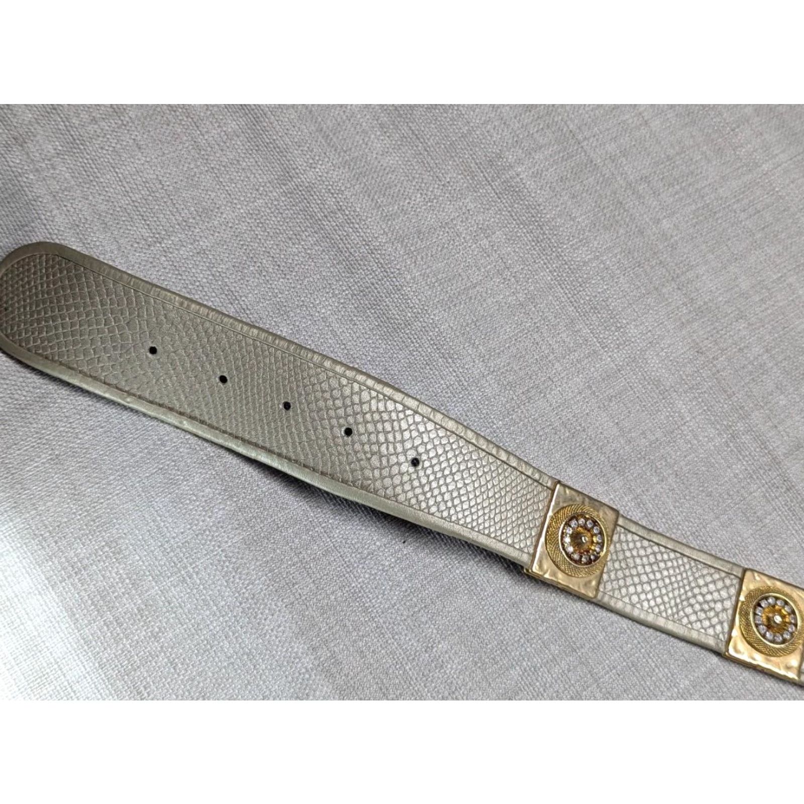 Vintage VINTAGE belt St Maarten Women Belt 26 in Golden Rhinestone Glam Hollywood 2" wide 31" length XS/S Size ONE SIZE - 7 Thumbnail