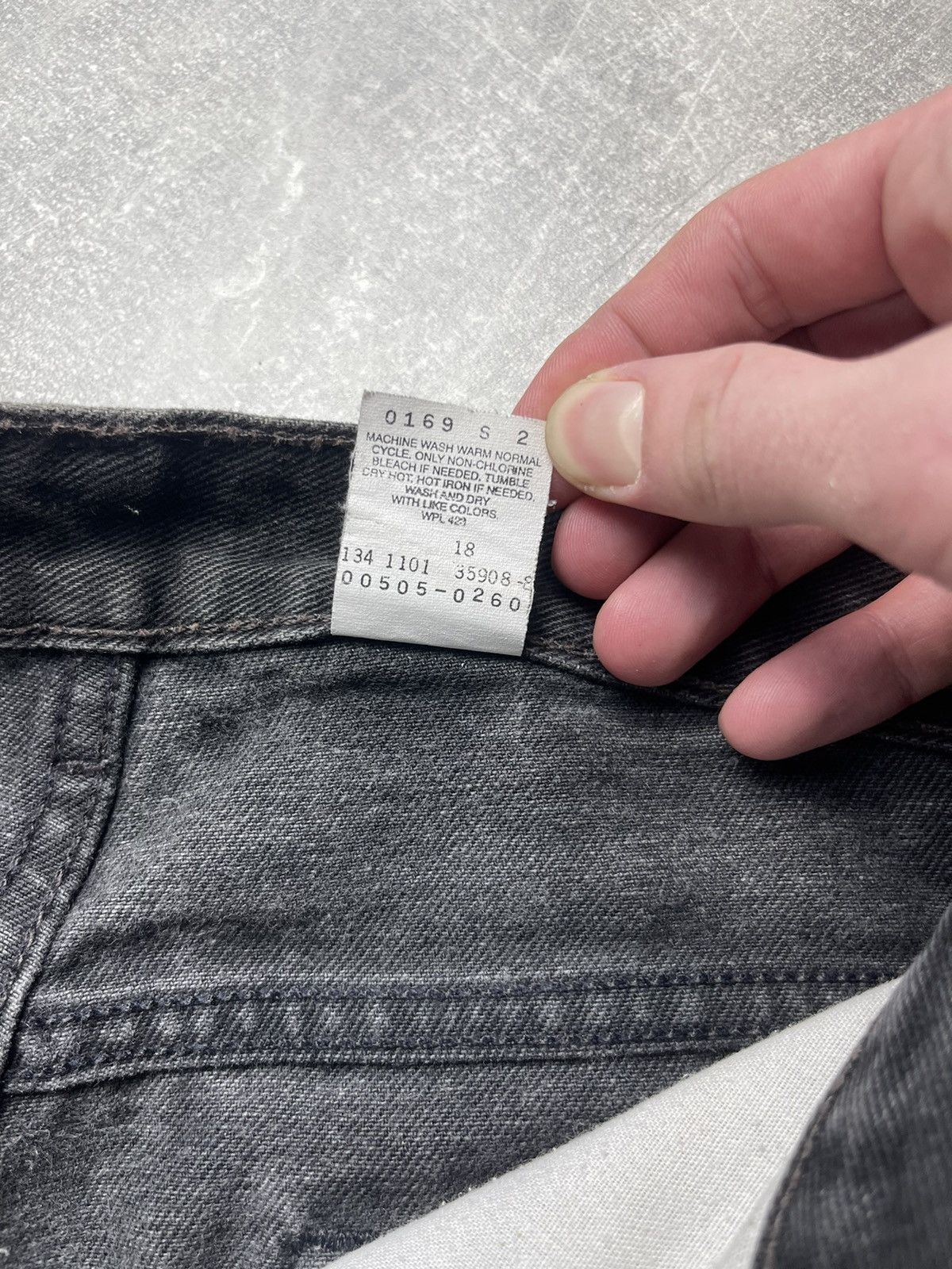 Levi's Levi Strauss & Co. 505 Regular Fit Black Denim Jeans 2000’s Size US 29 - 13 Thumbnail