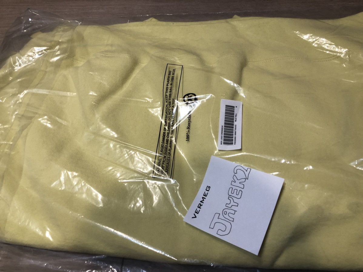 Supreme In Hand Supreme Box Logo Crewneck FW22 Yellow Size US M / EU 48-50 / 2 - 4 Thumbnail