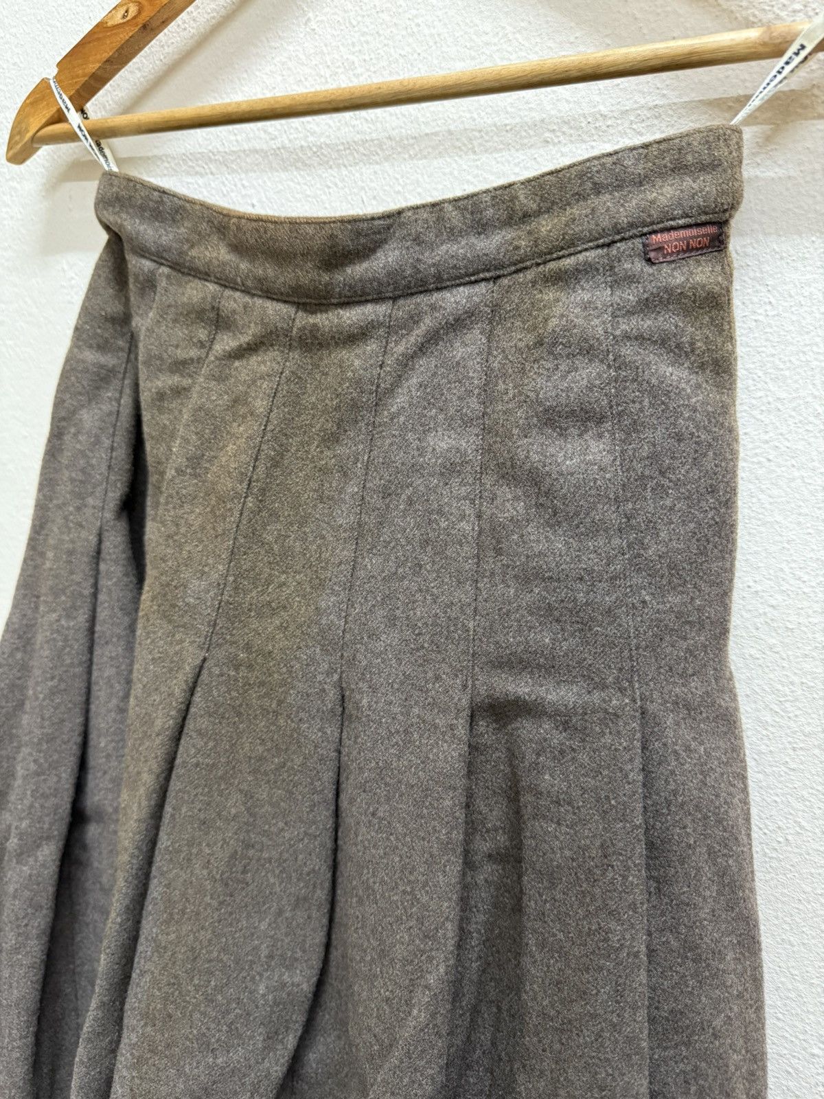 Japanese Brand × Mademoiselle Non Non × Vintage Madmoiselle Non Non plates Wool Skirt Size 24" / US 00 / IT 34 - 19 Thumbnail