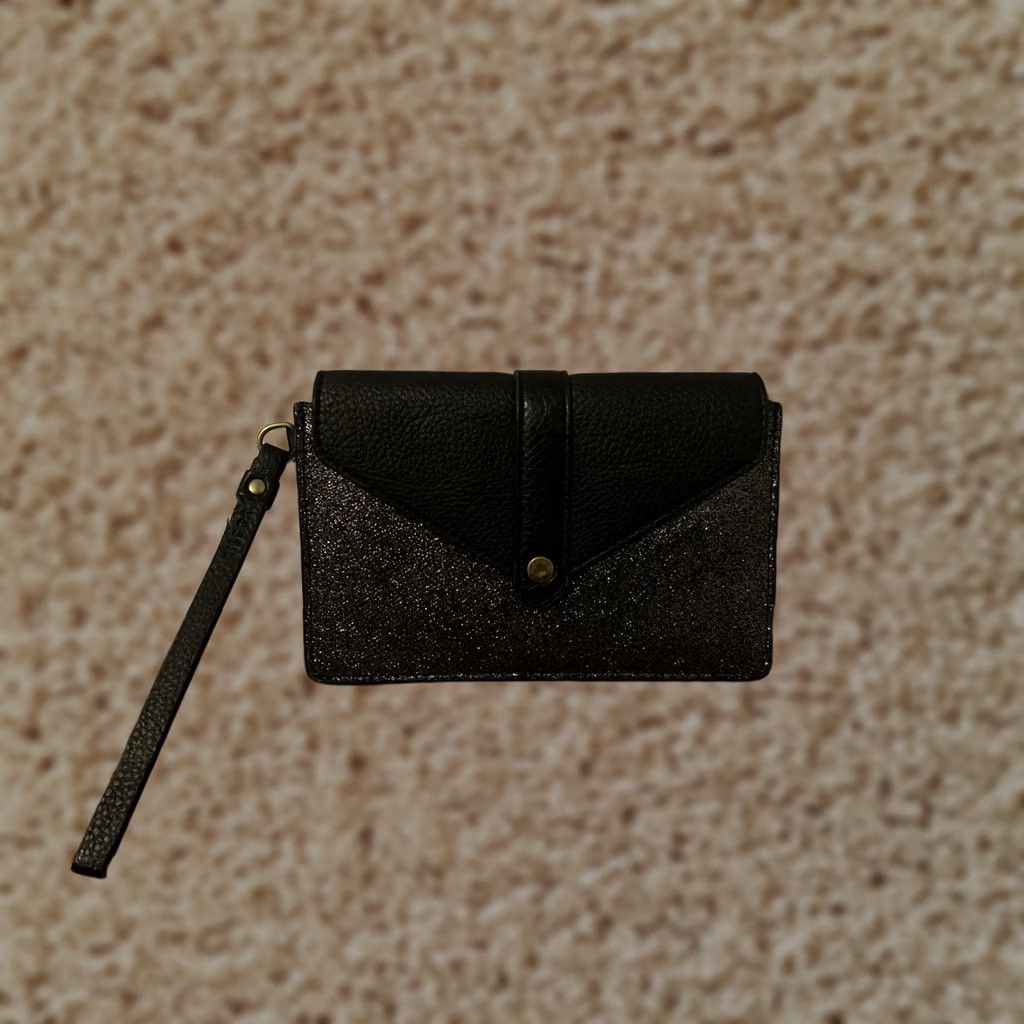 Fossil Fossil Clutch Women's Leather Wristlet Purse Bag Glitter Black 7"x4" Shimmer 7x4 Accessories Wristlet, Zipper? (Note: Refrain from adding new info) Size ONE SIZE - 1 Thumbnail