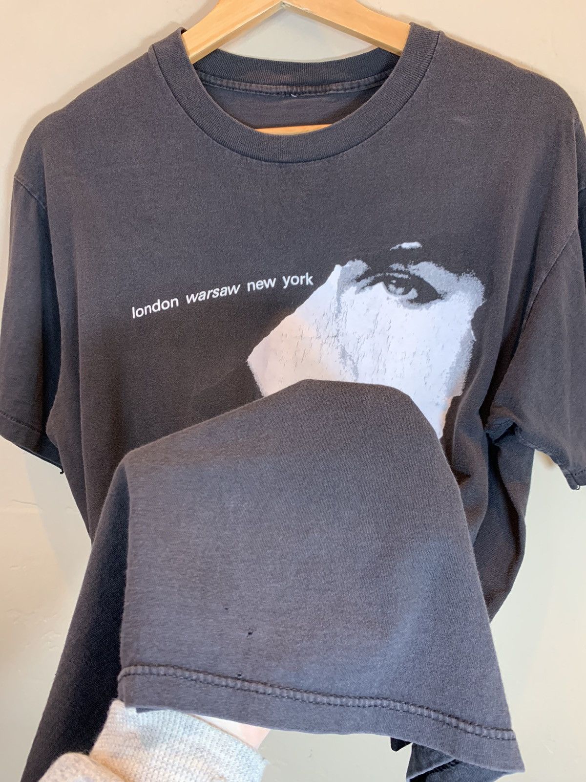 Band Tees × Vintage *RARE* Vintage 1990 Basia World Tour Art Single Stitch Shirt Size US L / EU 52-54 / 3 - 4 Thumbnail