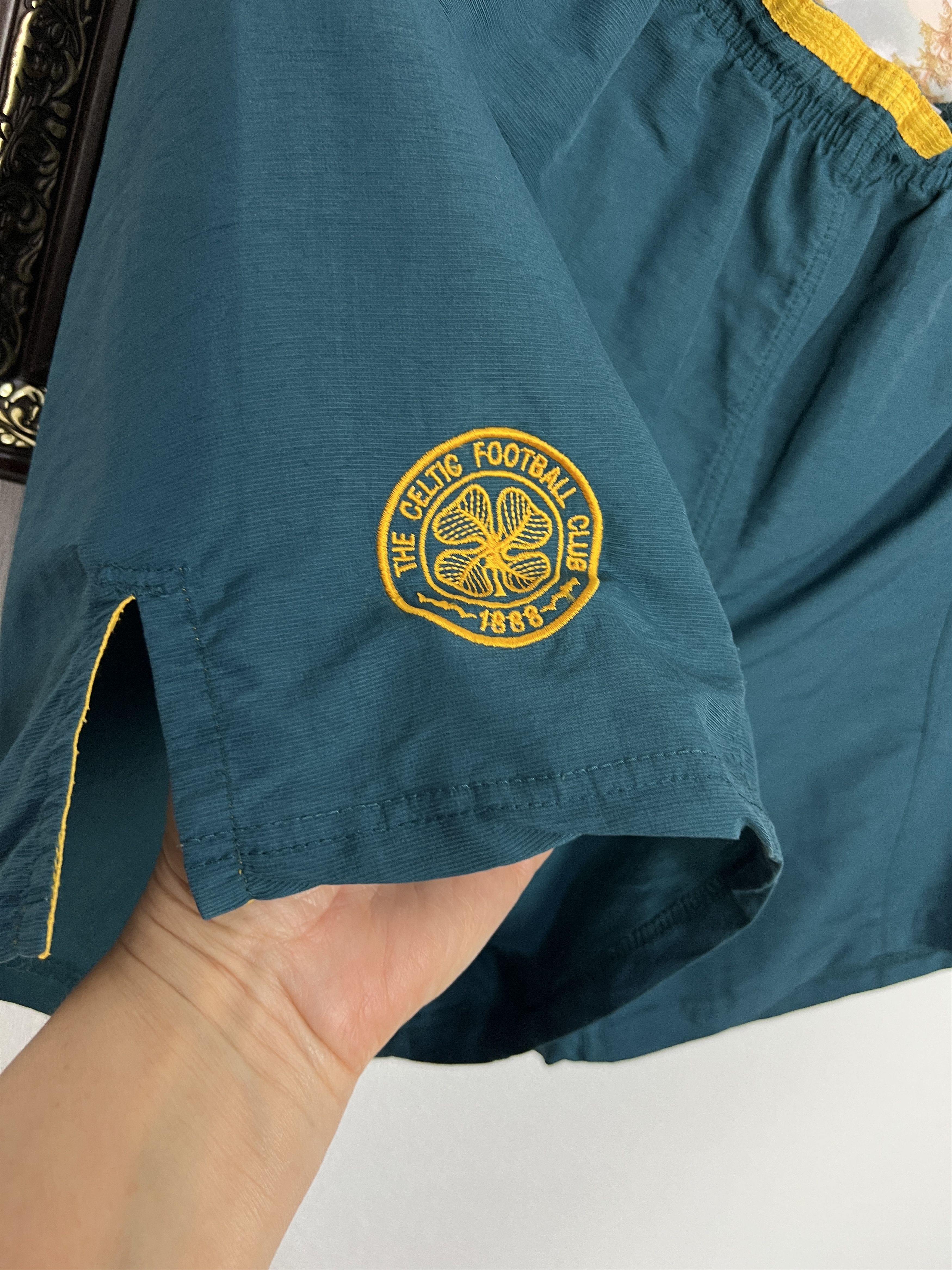 Umbro Vintage 2000's Celtic Football Shorts Soccer Athletic Rare Size US 34 / EU 50 - 5 Thumbnail