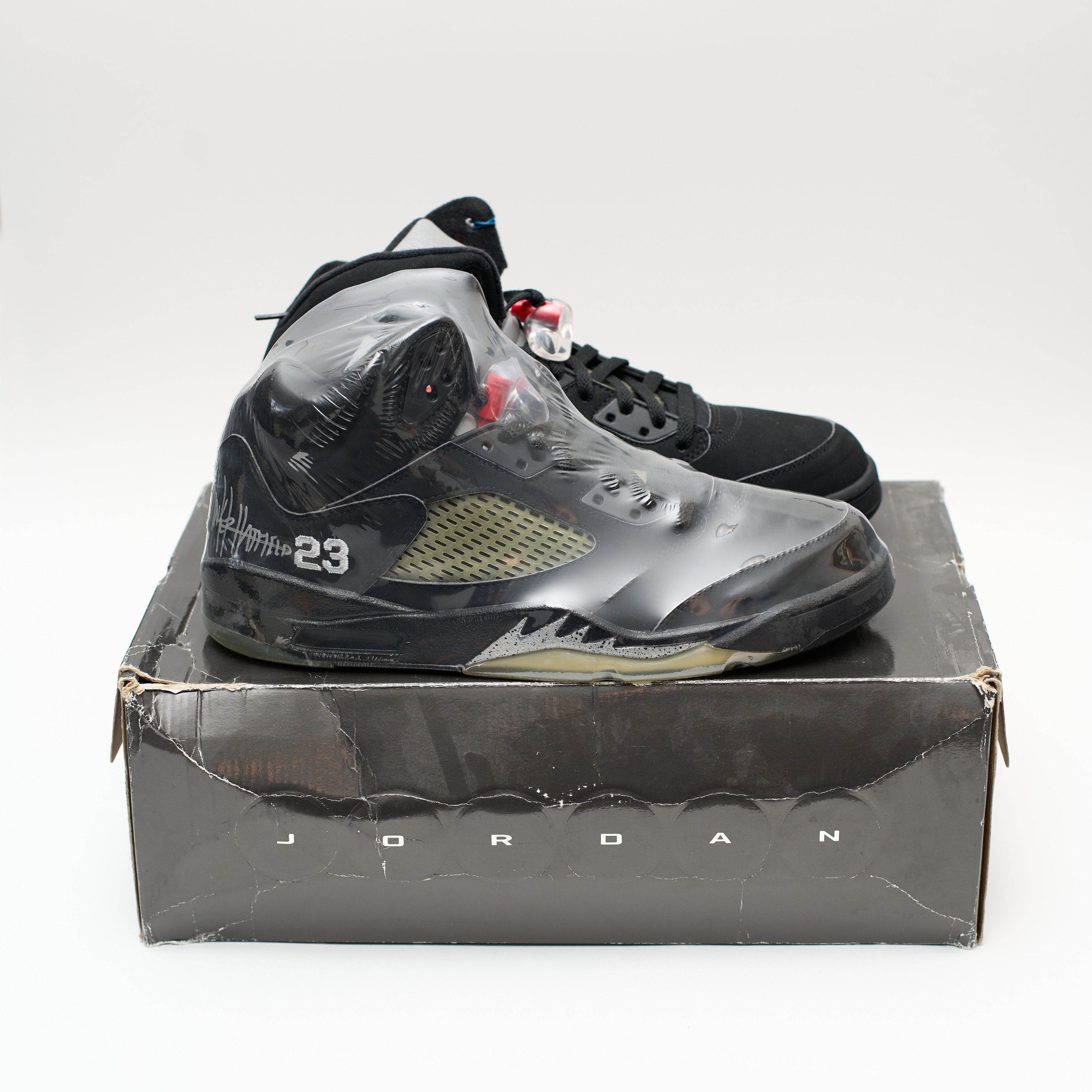 Jordan Brand Air Jordan Metallic 5 Size 11 2007 Size US 11 / EU 44 - 2 Thumbnail