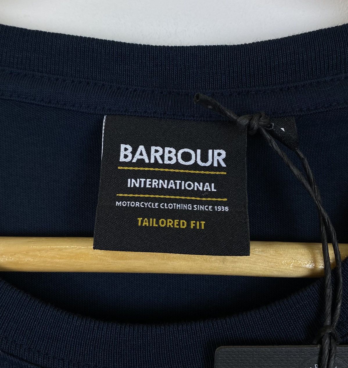 Barbour Barbour International Tailored Fit T-Shirt Men’s Size M Top Size US M / EU 48-50 / 2 - 3 Thumbnail