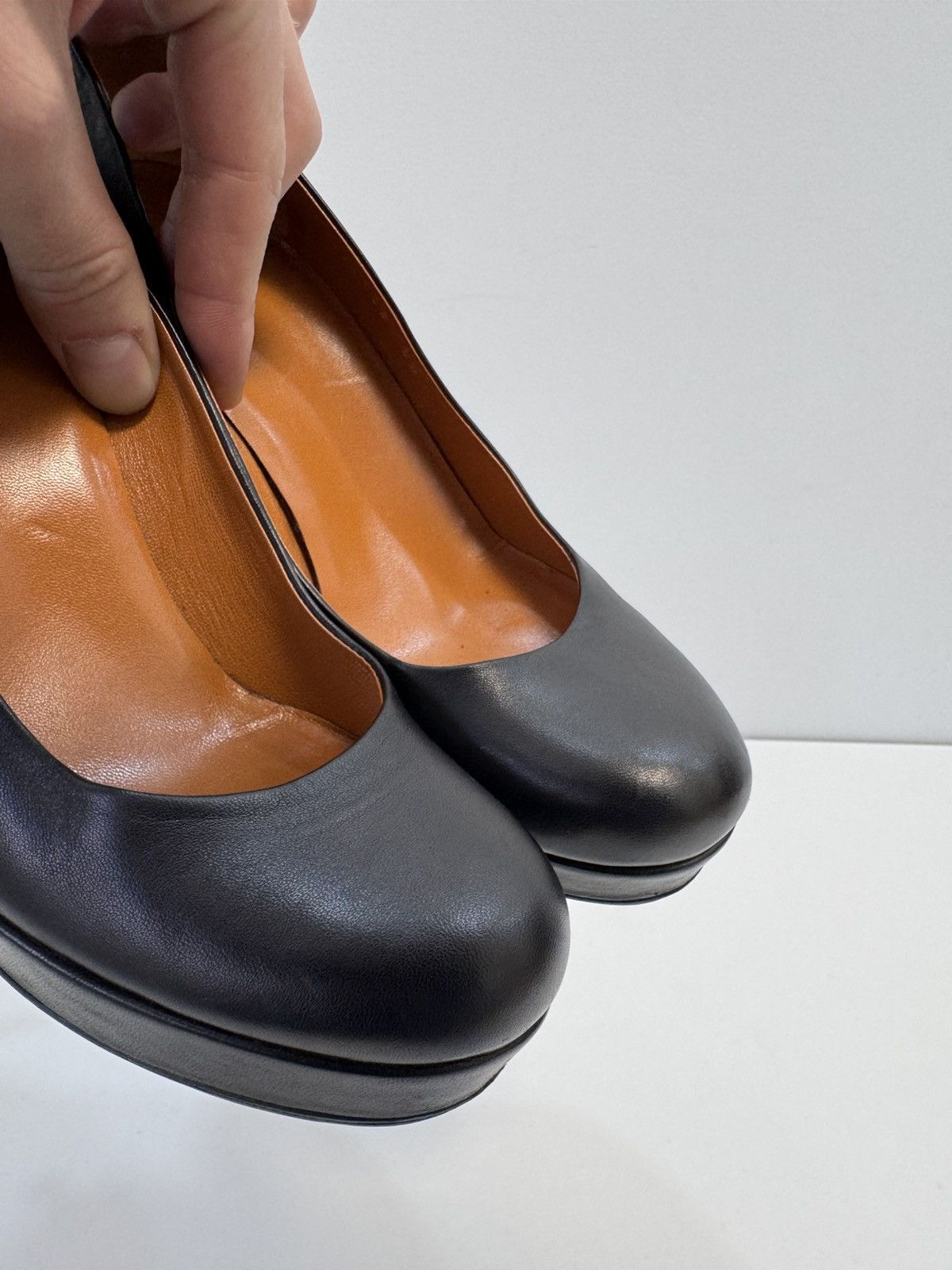 Gucci Gucci Black Leather Round Toe Platform Pumps Size US 8 / IT 38 - 18 Thumbnail