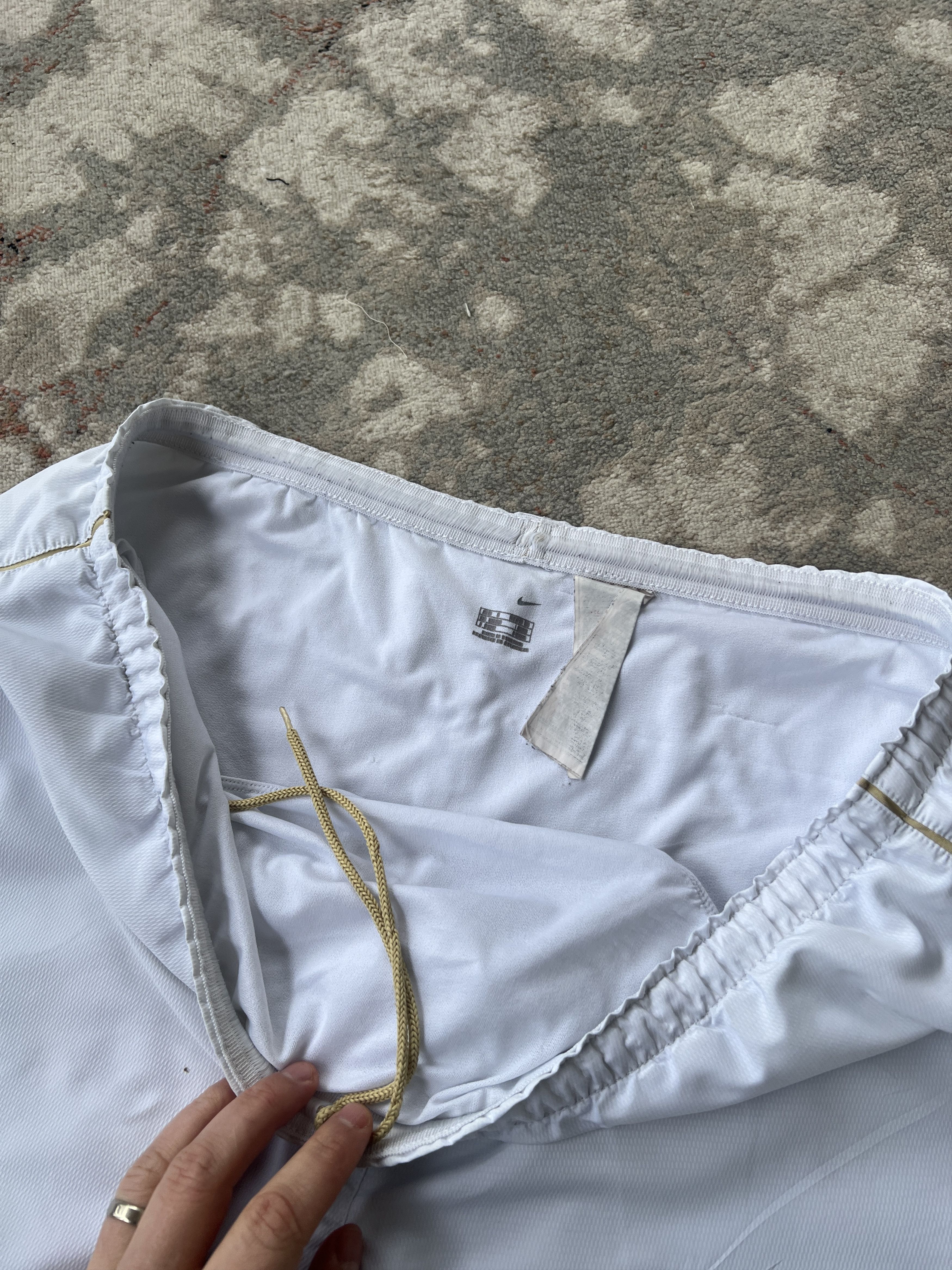 Nike Nike Manchester United Vintage Shorts Size US 36 / EU 52 - 5 Thumbnail