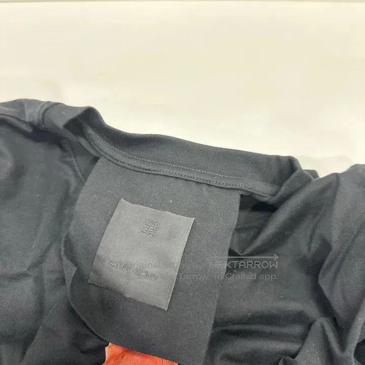 Givenchy Givenchy x Josh Smith SS22 Ceramic Print Short-Sleeve T-Shi Size US XS / EU 42 / 0 - 5 Thumbnail
