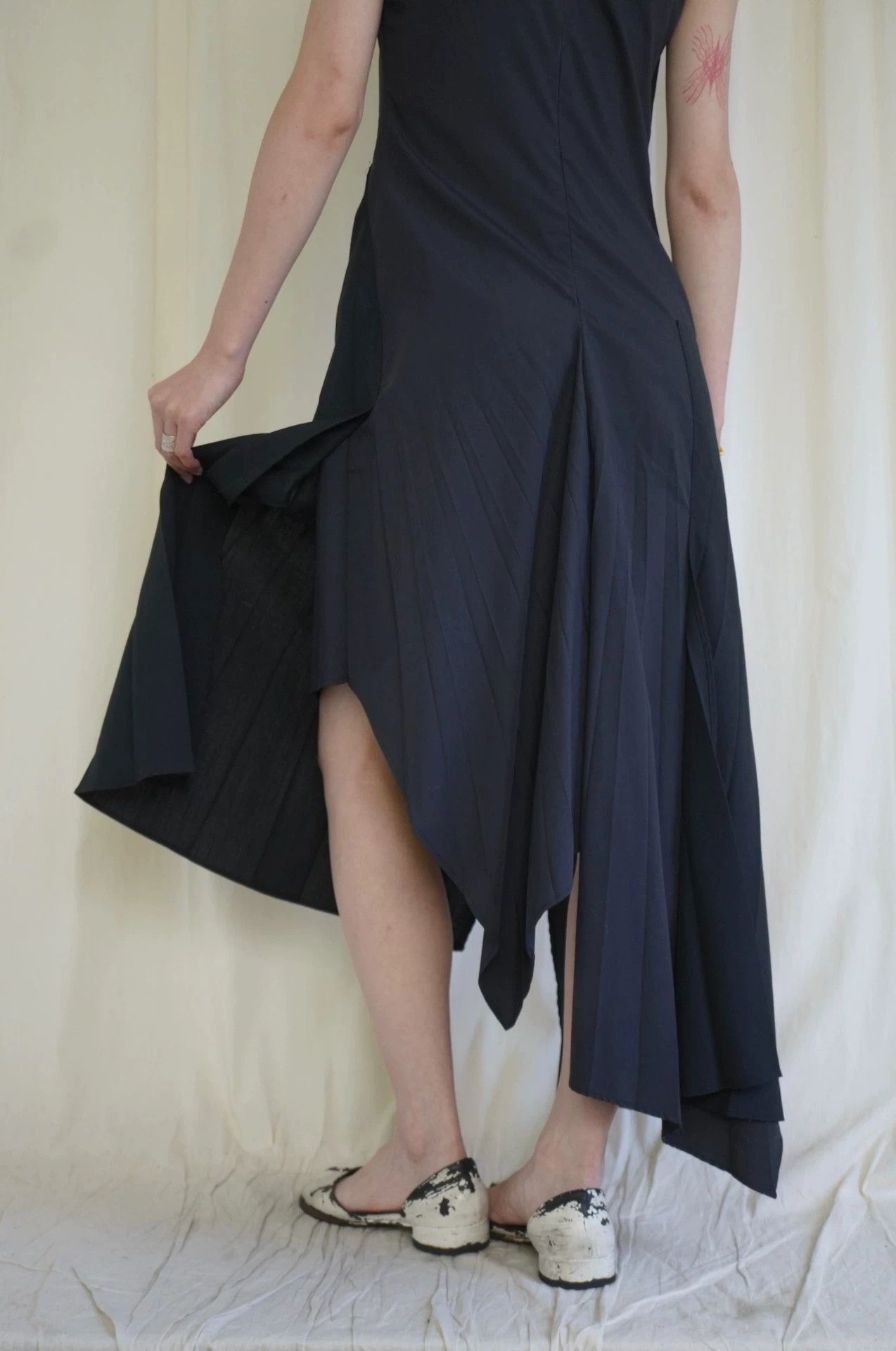Masaki Matsushima Masaki Matsushima 1998 Geometric Origami Pleated Sleeveless Dress Size S / US 4 / IT 40 - 8 Thumbnail