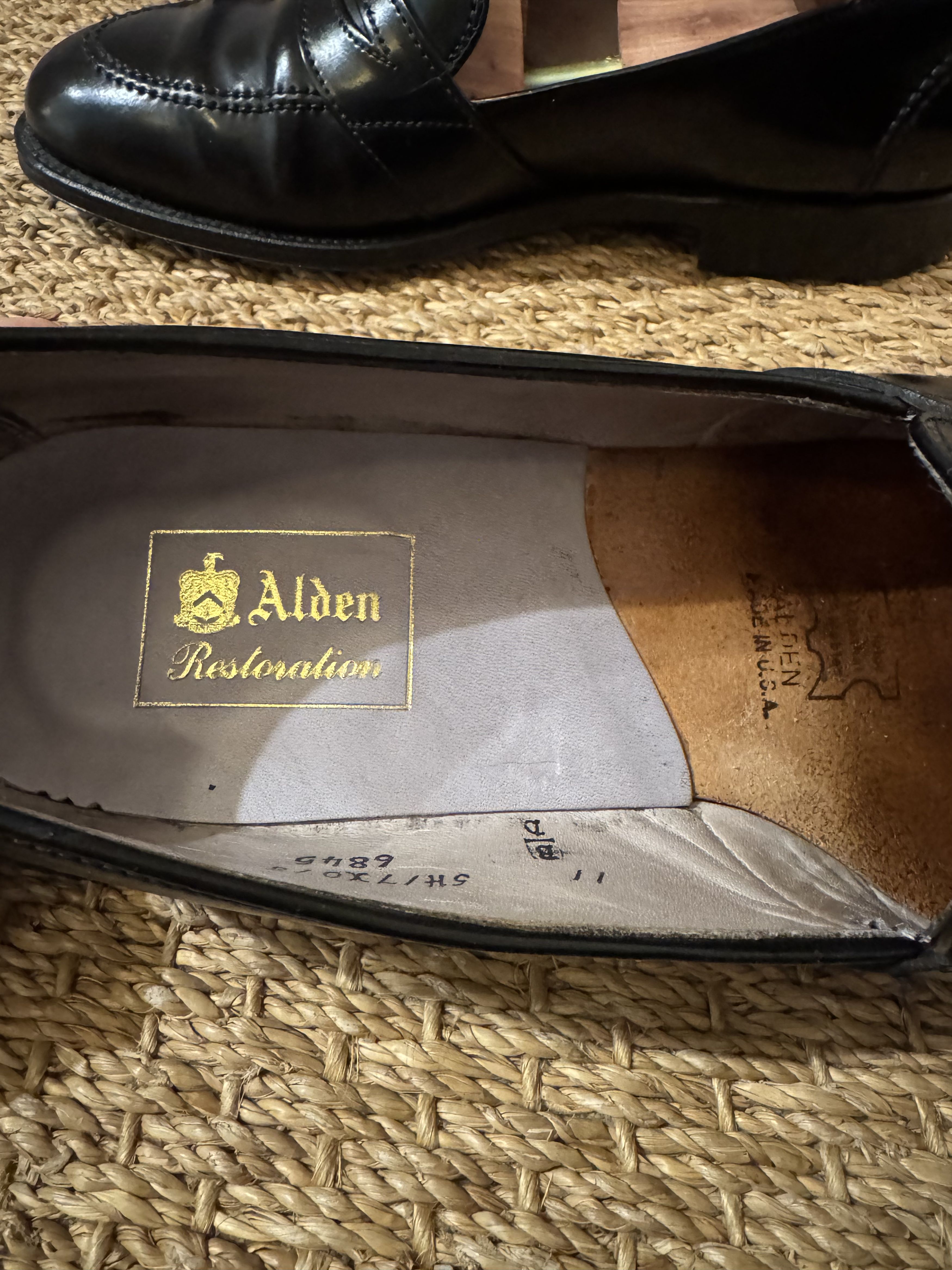 Alden 6845 Shell Full Strap Loafer - Black