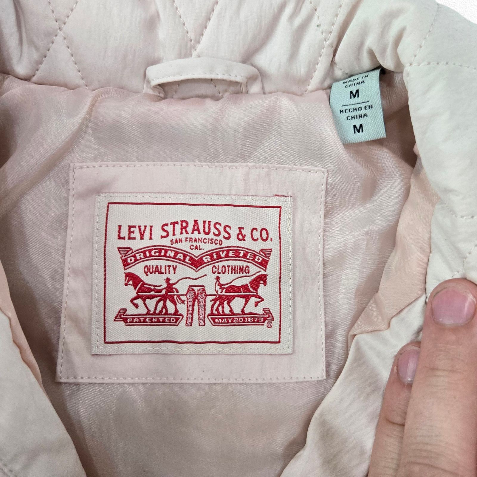 Levi's Levi’s Pastel Pink Quilted Shirt Jacket Shacket Size Medium Size M / US 6-8 / IT 42-44 - 9 Thumbnail