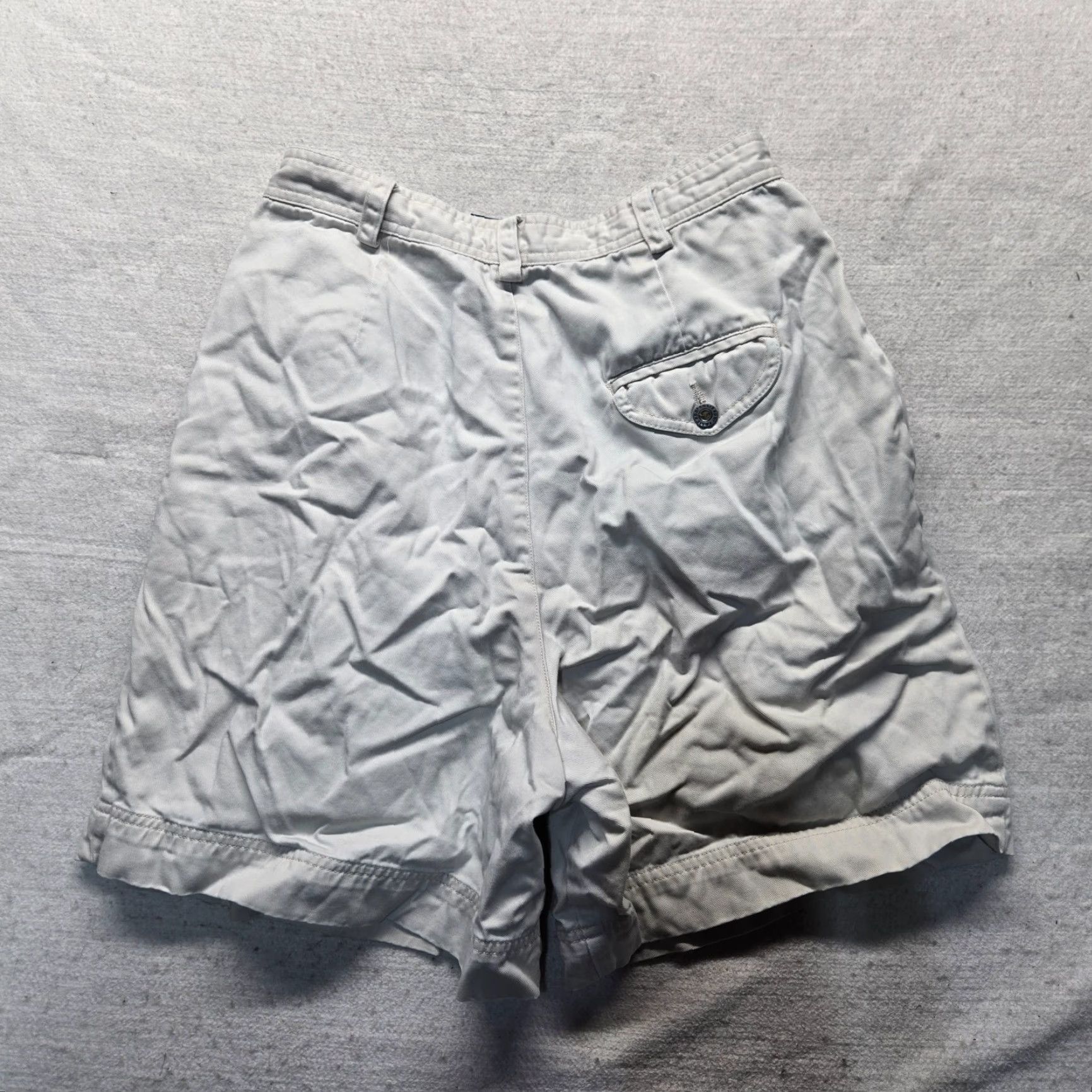 Liz Claiborne Liz Claiborne White Shorts 100% Cotton Adult Women Size 10 Solid Cotton Chino Shorts Womens Size 32" / US 10 / IT 46 - 7 Thumbnail