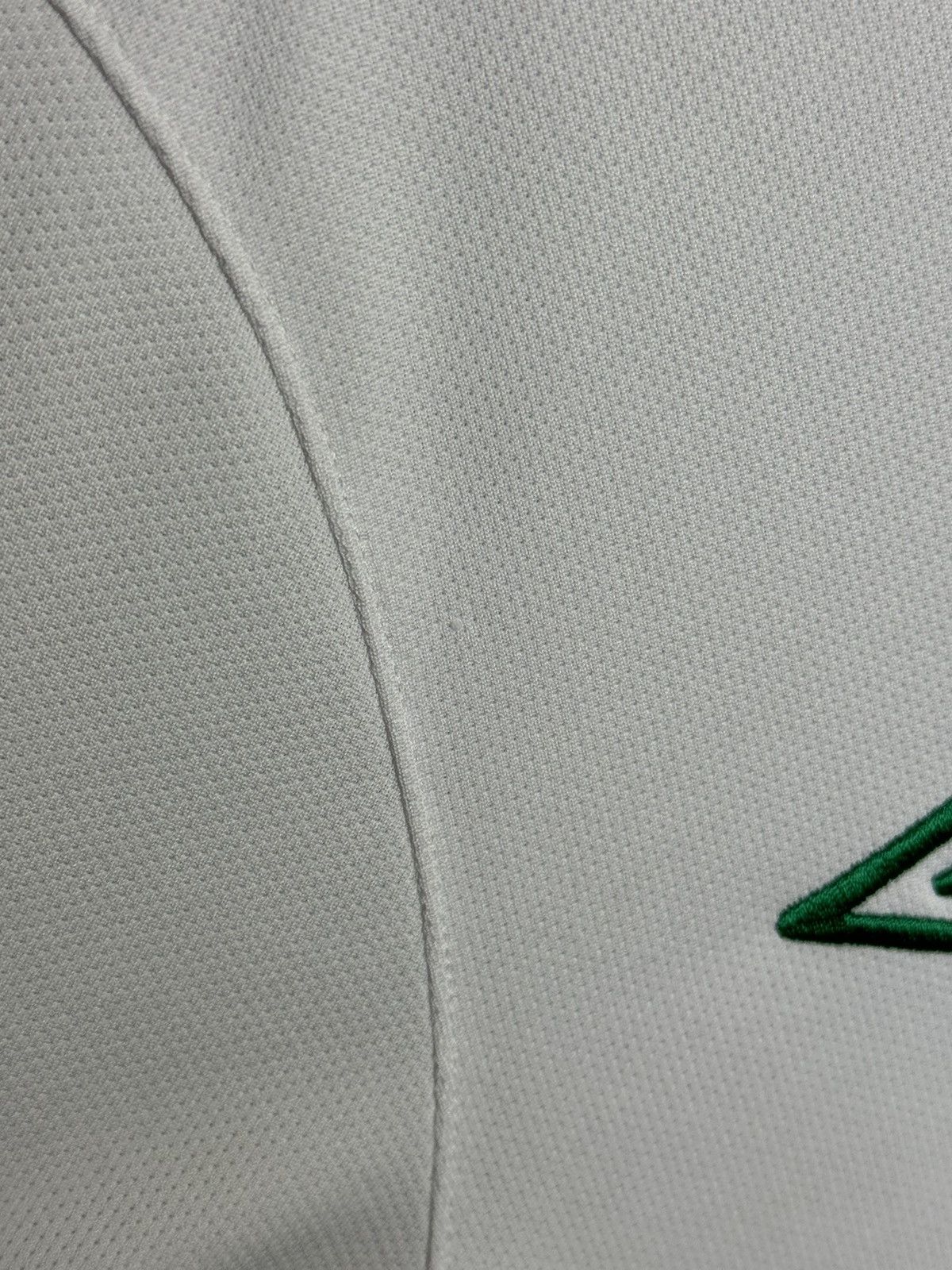 Umbro Republic Of Ireland 12/13 Away Football Jersey Size US M / EU 48-50 / 2 - 8 Thumbnail