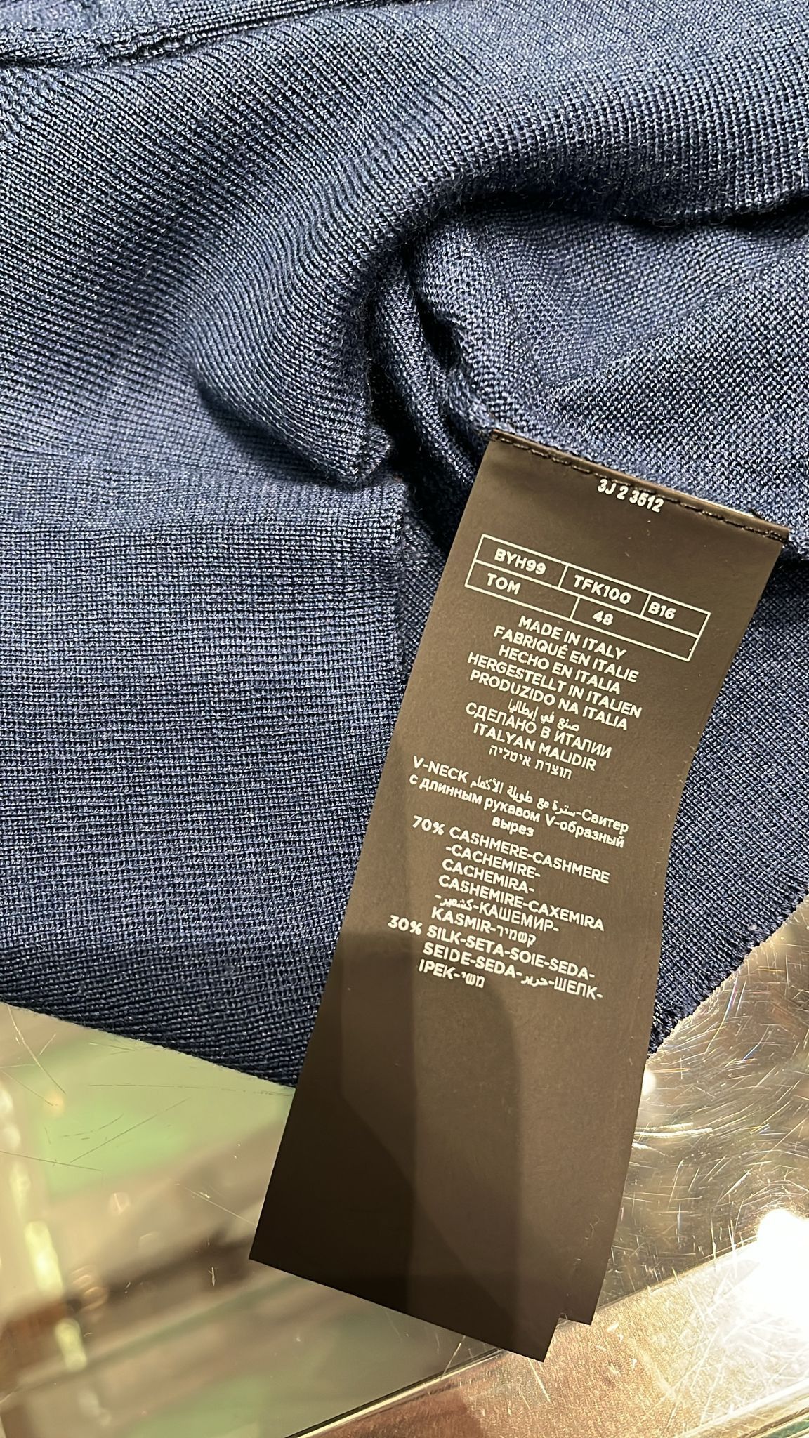 Tom Ford o1loc1c0525 TFK100 V-neck Sweater in Blue Size US M / EU 48-50 / 2 - 2 Thumbnail