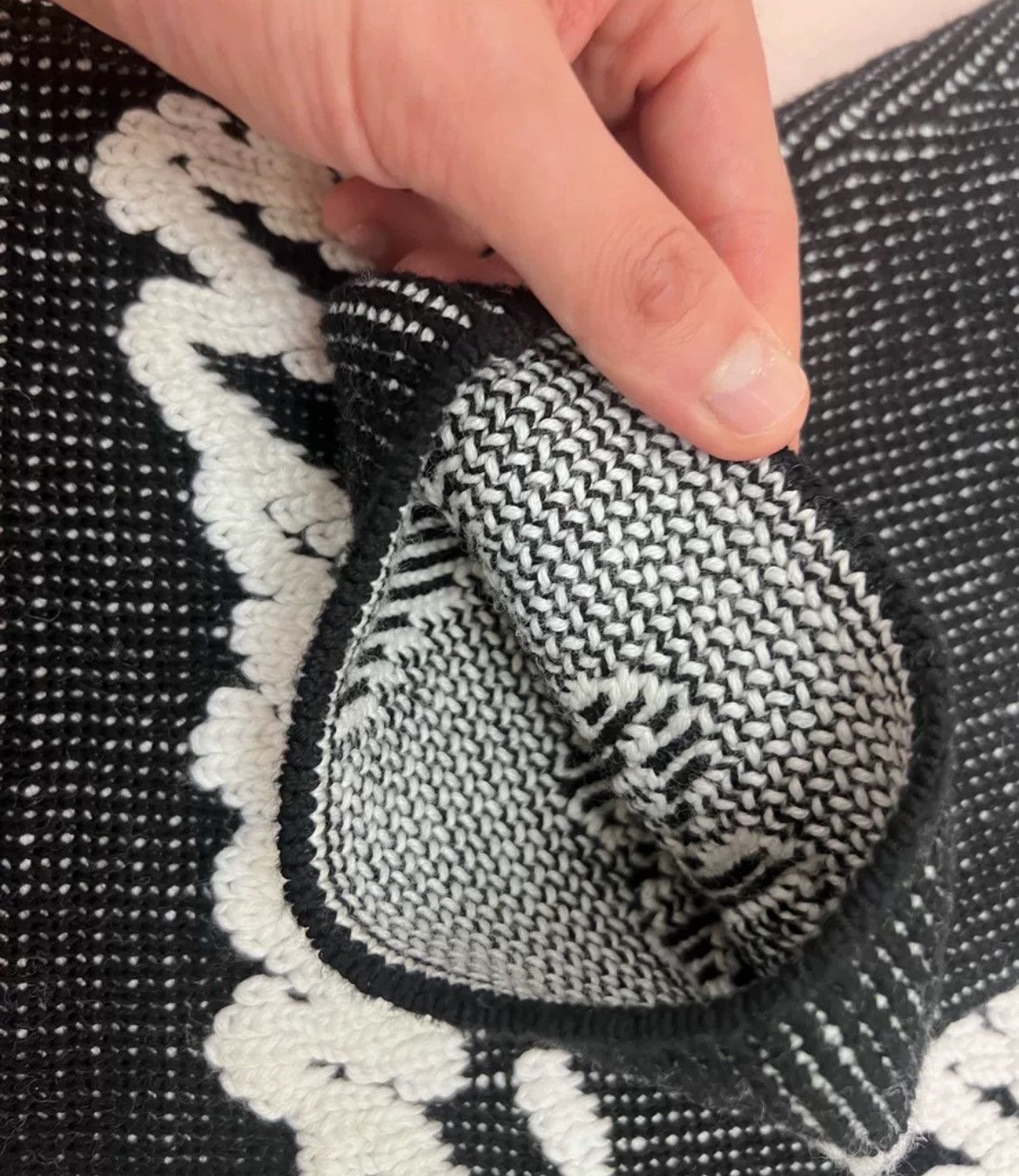Balenciaga Balenciaga sweater2412-Nextarrow Size US XS / EU 42 / 0 - 4 Thumbnail