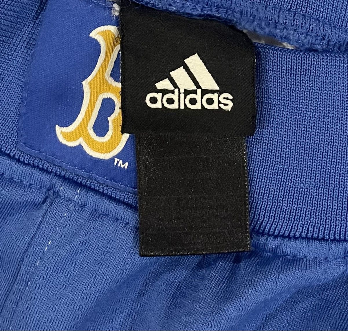 Adidas Adidas 2015/16 UCLA Bruins Basketball Shorts Mens Size Large Size US 36 / EU 52 - 2 Thumbnail