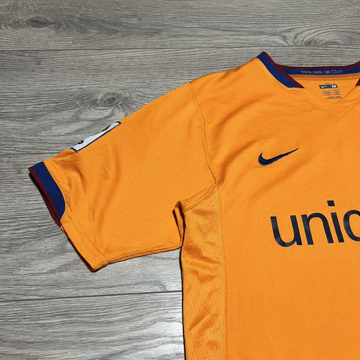 Nike Barcelona Ronaldinho Nike Jersey Size US M / EU 48-50 / 2 - 5 Thumbnail
