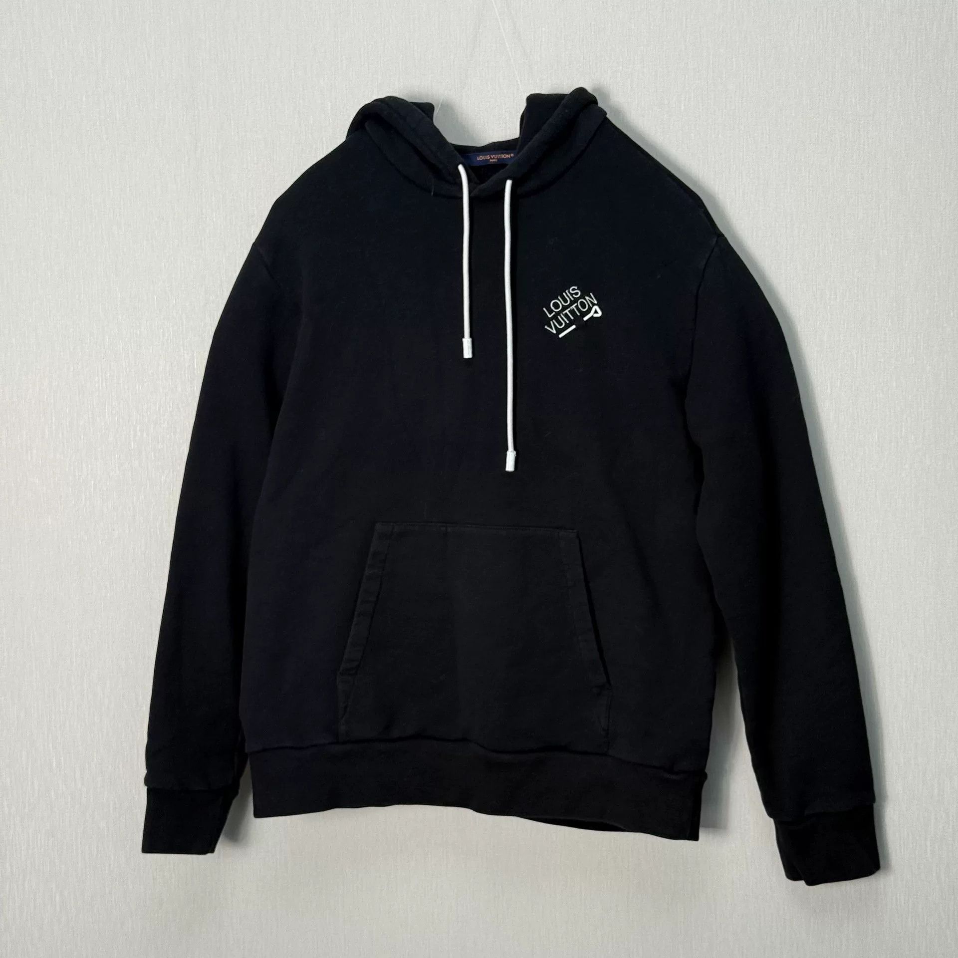 Louis Vuitton Louis Vuitton Pin Hoodie L Black Size US L / EU 52-54 / 3 - 1 Thumbnail