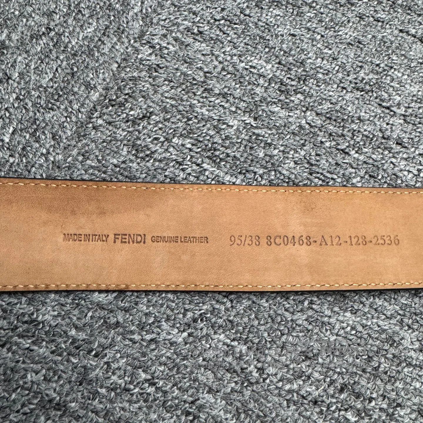 Fendi Black Crocodile-Embossed Belt with Gold Buckle. Size ONE SIZE - 3 Thumbnail