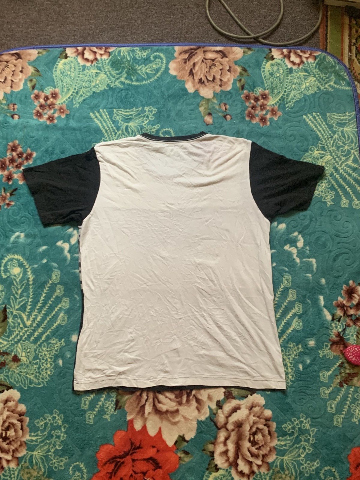 Uniqlo Uniqlo X Keith Haring Size US M / EU 48-50 / 2 - 2 Thumbnail