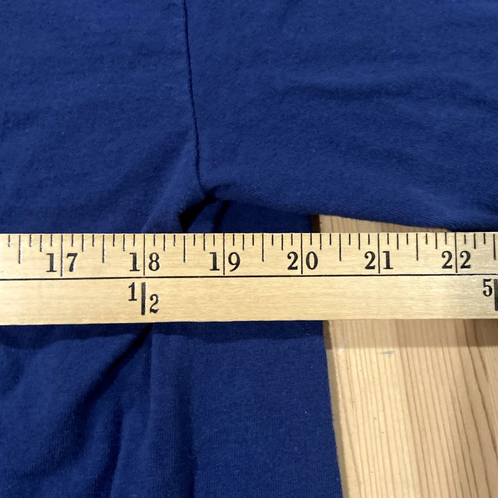 Gildan UNISEX L Blue Shirt Long Sleeve hoodie Gildan Logo Twisted Tea All Seasons Winter Summer Spring Fall Mens Womens Boys Girls Size US L / EU 52-54 / 3 - 5 Thumbnail