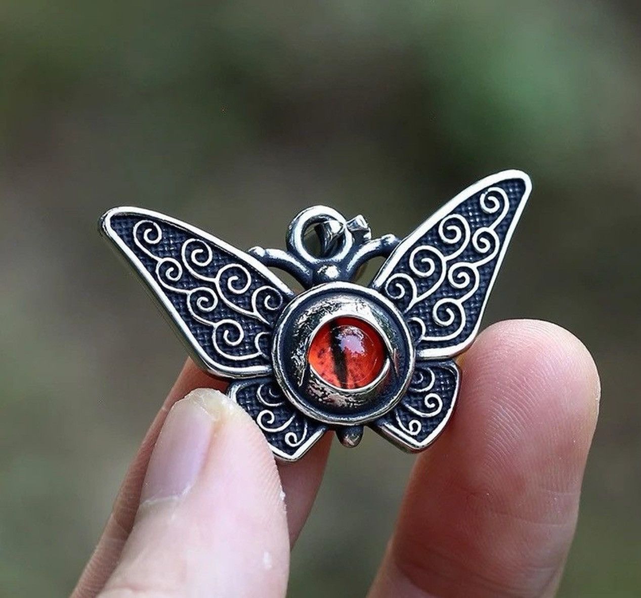 Jewelry Red Eye Butterfly Pendant Necklace Size ONE SIZE - 2 Thumbnail