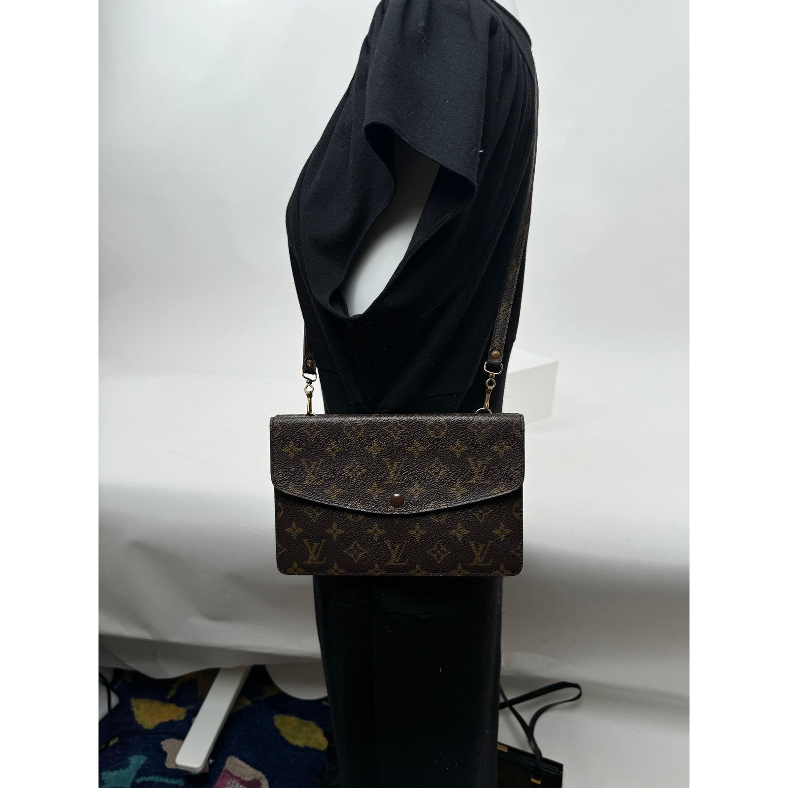 Louis Vuitton Louis Vuitton LV Pochette Double Rabat Thin Shoulder Bag Size ONE SIZE - 12 Thumbnail
