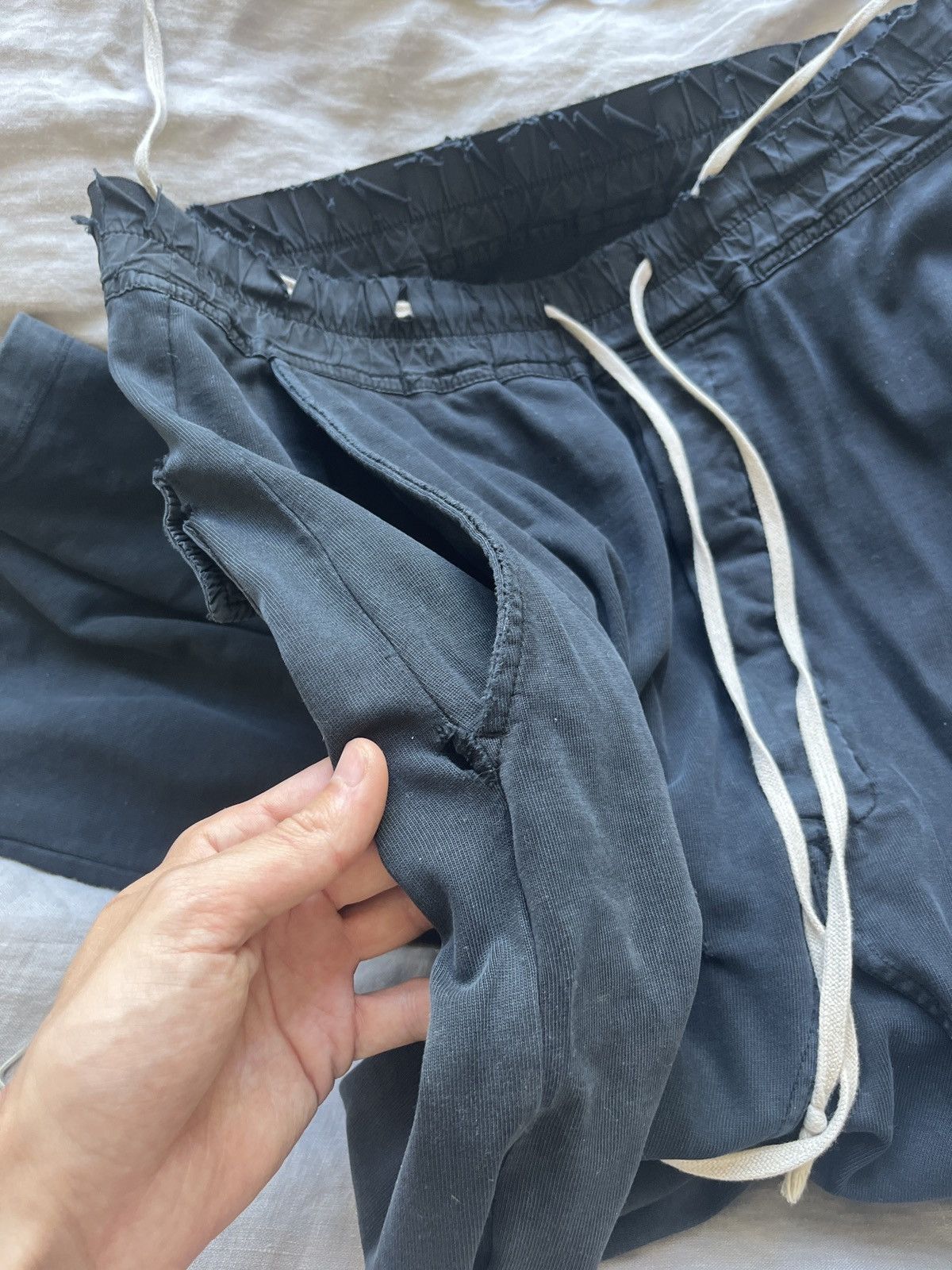 Rick Owens Rick Owens drawstring sweatpants will trade for cropped Size US 30 / EU 46 - 16 Thumbnail