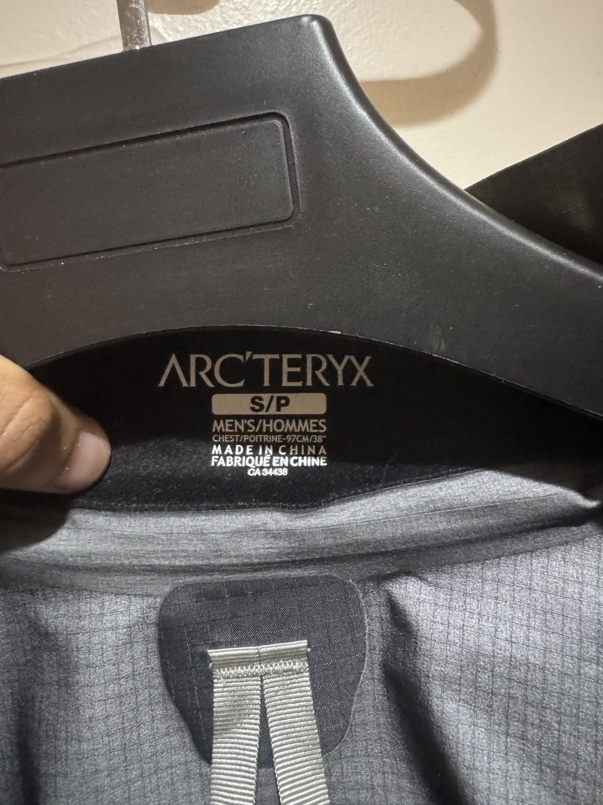 Arc'teryx Beta AR Dark Moss Size US S / EU 44-46 / 1 - 4 Thumbnail