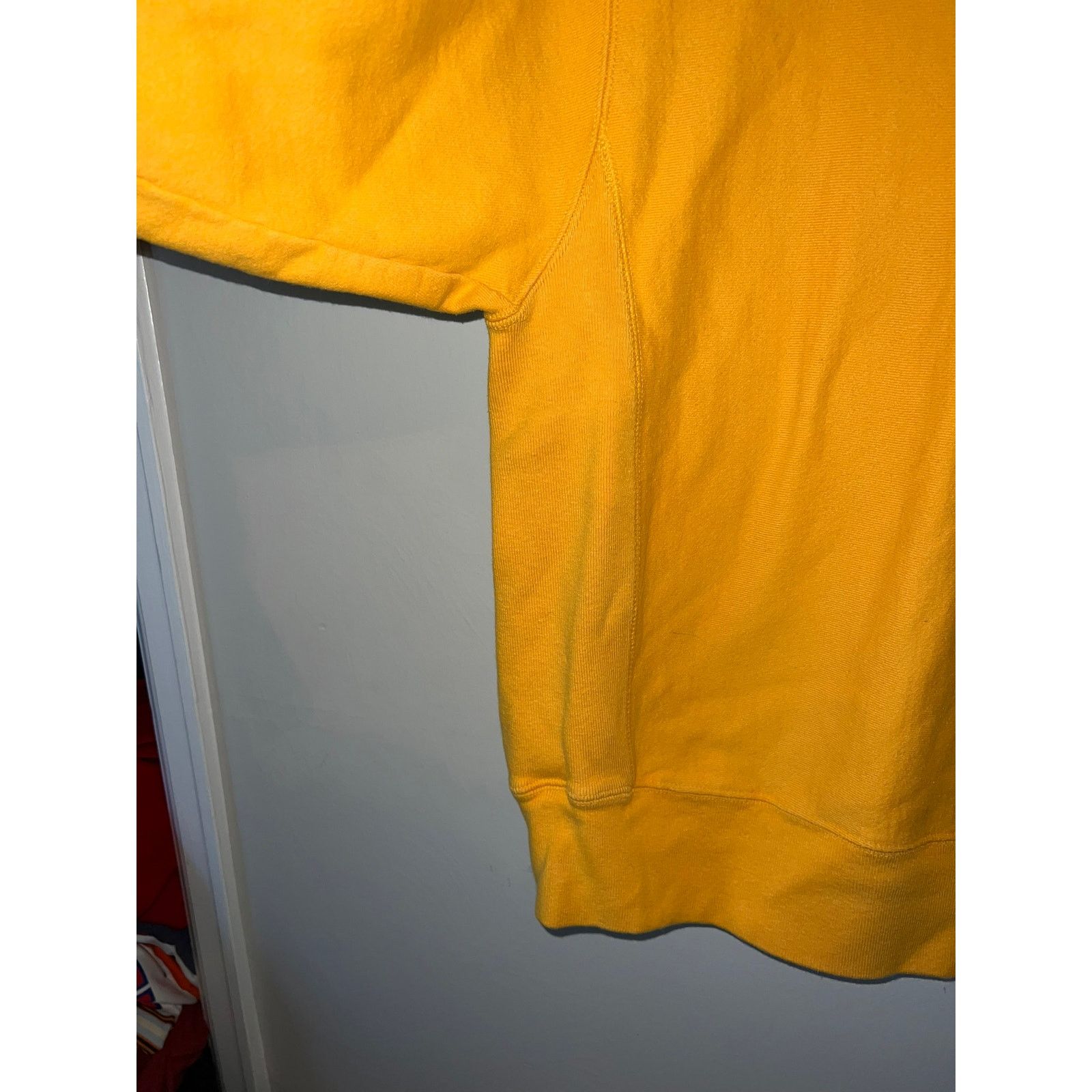 Champion Champion Reverse Weave Yellow Sweatshirt Crewneck 2000s M Size US M / EU 48-50 / 2 - 6 Thumbnail