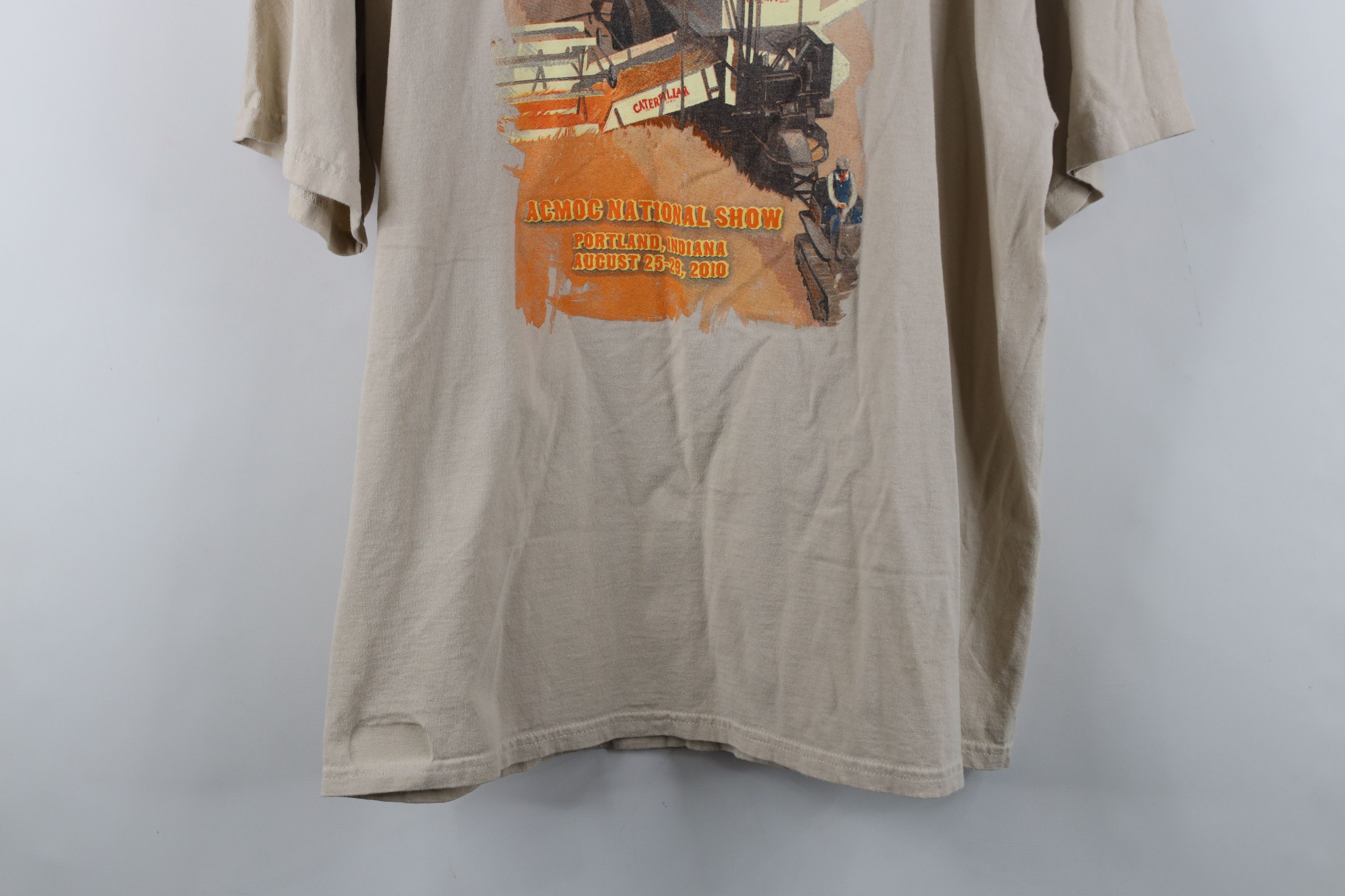 Gildan Vintage Y2K Cat Caterpillar Spell Out Pocket T-Shirt Beige Size US XL / EU 56 / 4 - 13 Thumbnail