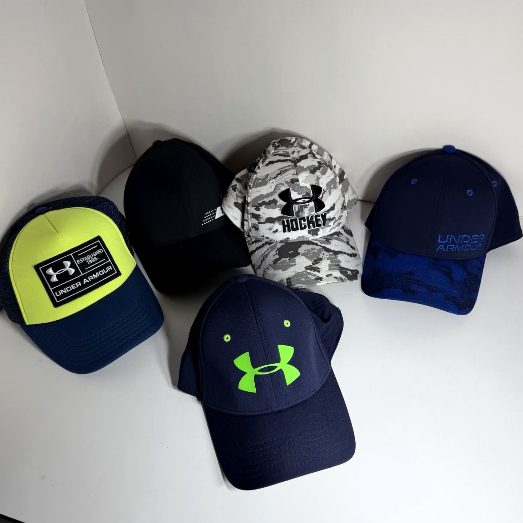 Under Armour Under Armour Hat Cap Lot Of 5 Medium Stretch Fit Hockey Camo Trucker Snap Baseball Cap Unisex Adults Black 5 Medium Fitted SnapBack Moisture Wicking Size ONE SIZE - 2 Thumbnail