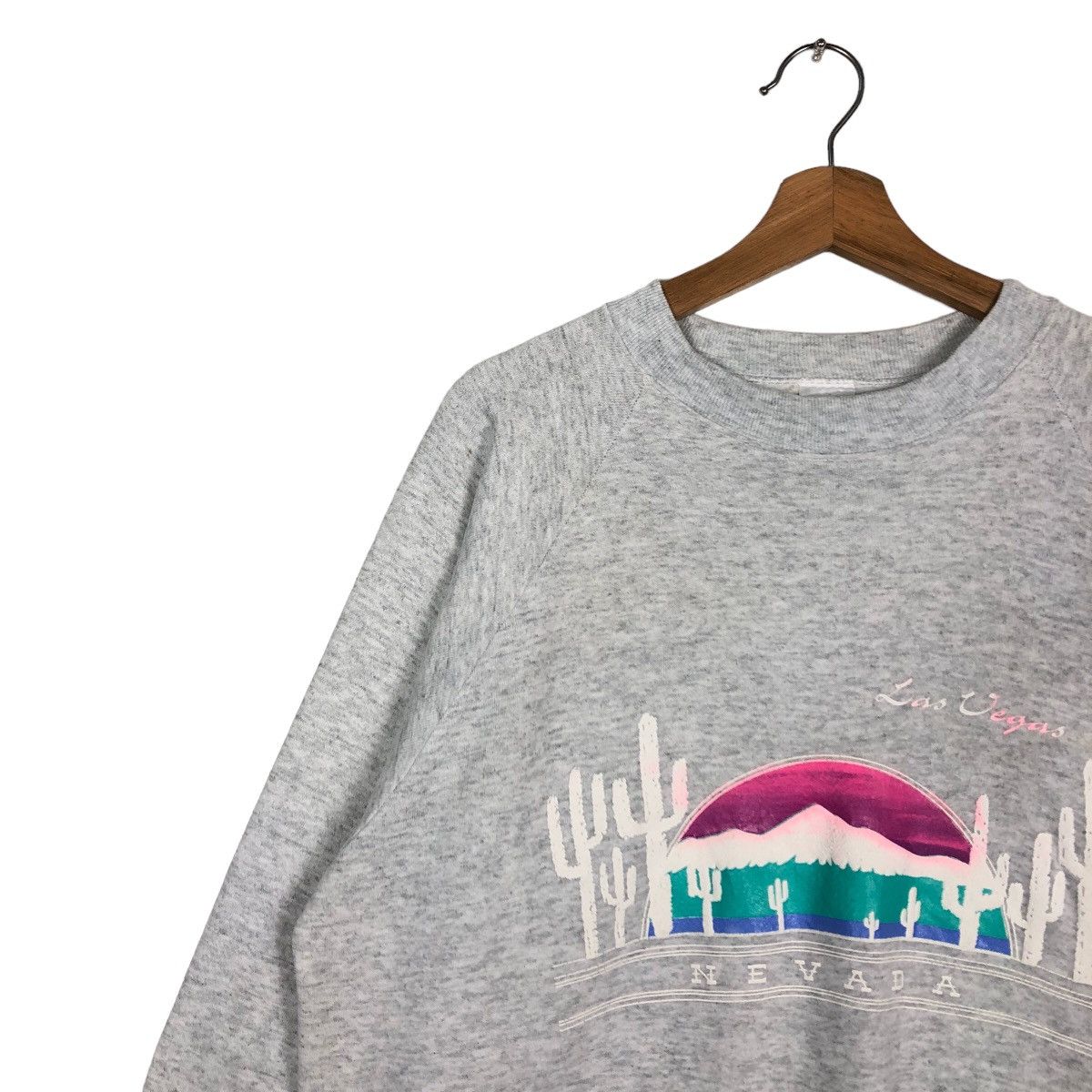 Vintage 🔥90’s Vintage Crewneck Sweatshirt Revada Los Vegas Hawaii Size US XL / EU 56 / 4 - 7 Thumbnail