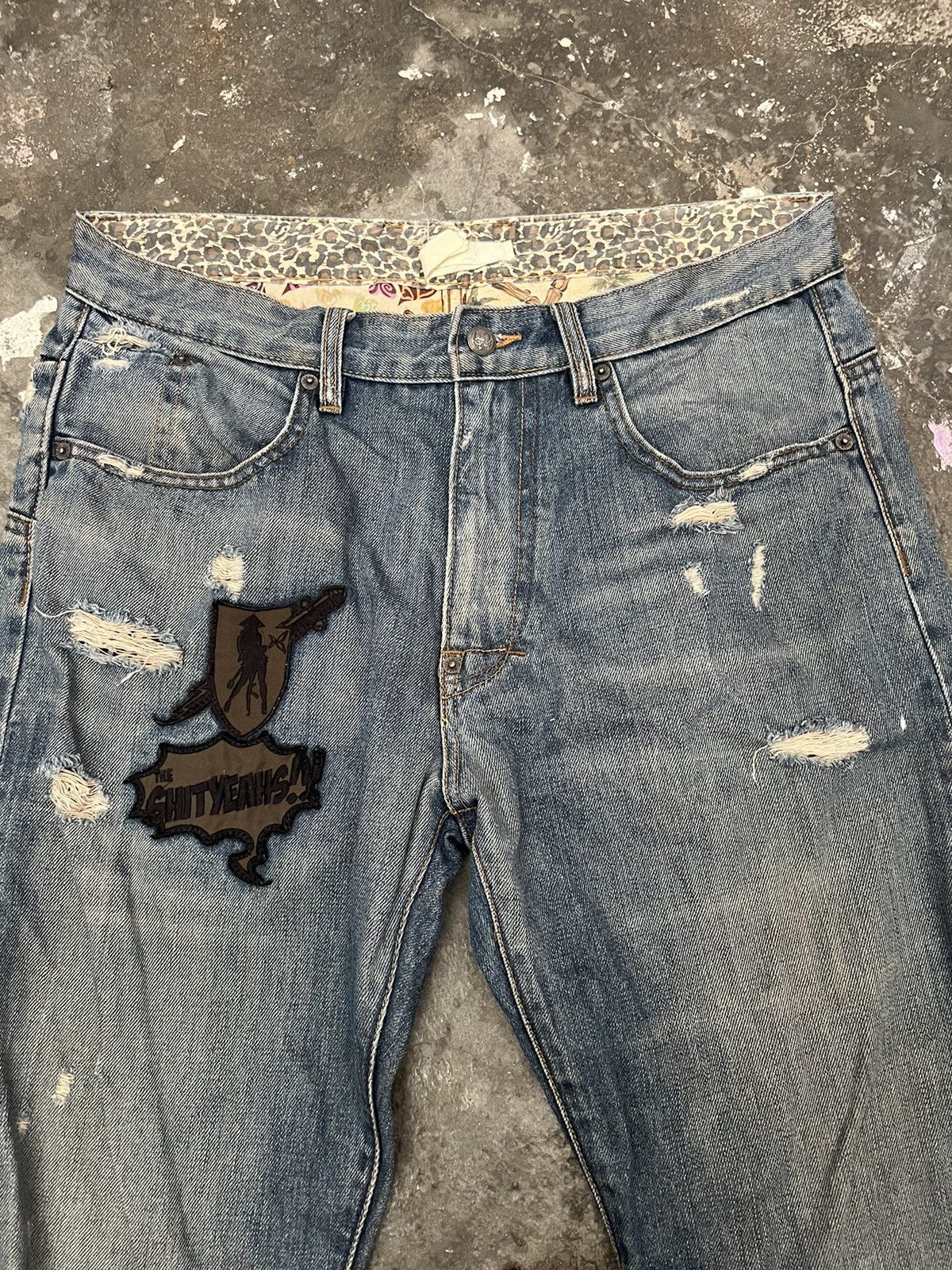 Japanese Brand Vintage Distressed Denim Jeans Sun Faded Destroyed Wash Size US 34 / EU 50 - 3 Thumbnail