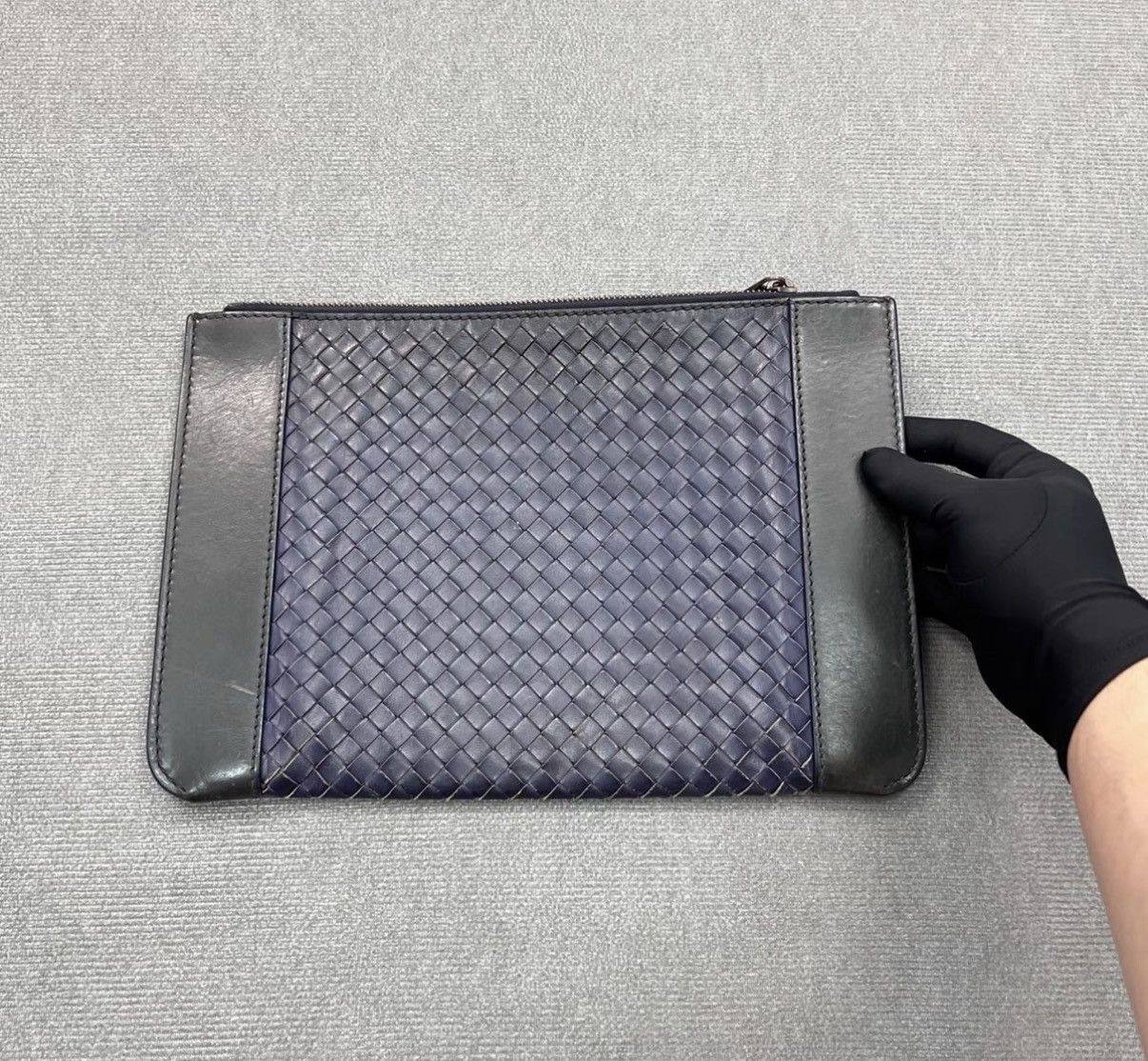 Bottega Veneta Bottega Veneta Royal Blue Intrecciato Woven Leather Clutch Size ONE SIZE - 1 Thumbnail
