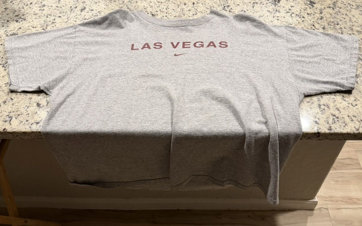 Nike Nike "Las Vegas" T-Shirt Size US XL / EU 56 / 4 - 1 Thumbnail
