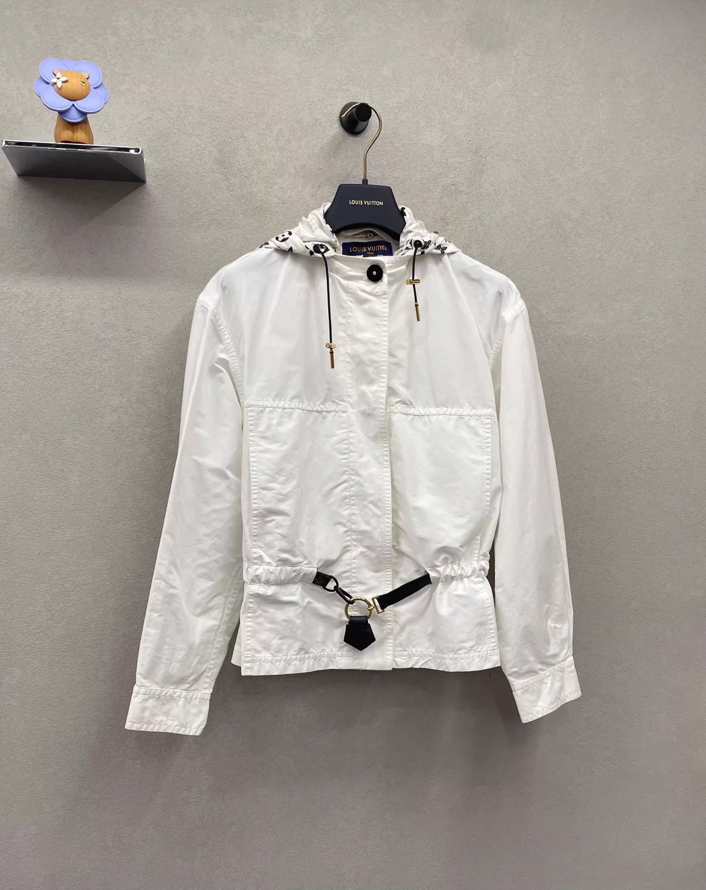 Louis Vuitton LV white hooded jacket size 34 Size XS / US 0-2 / IT 36-38 - 3 Thumbnail