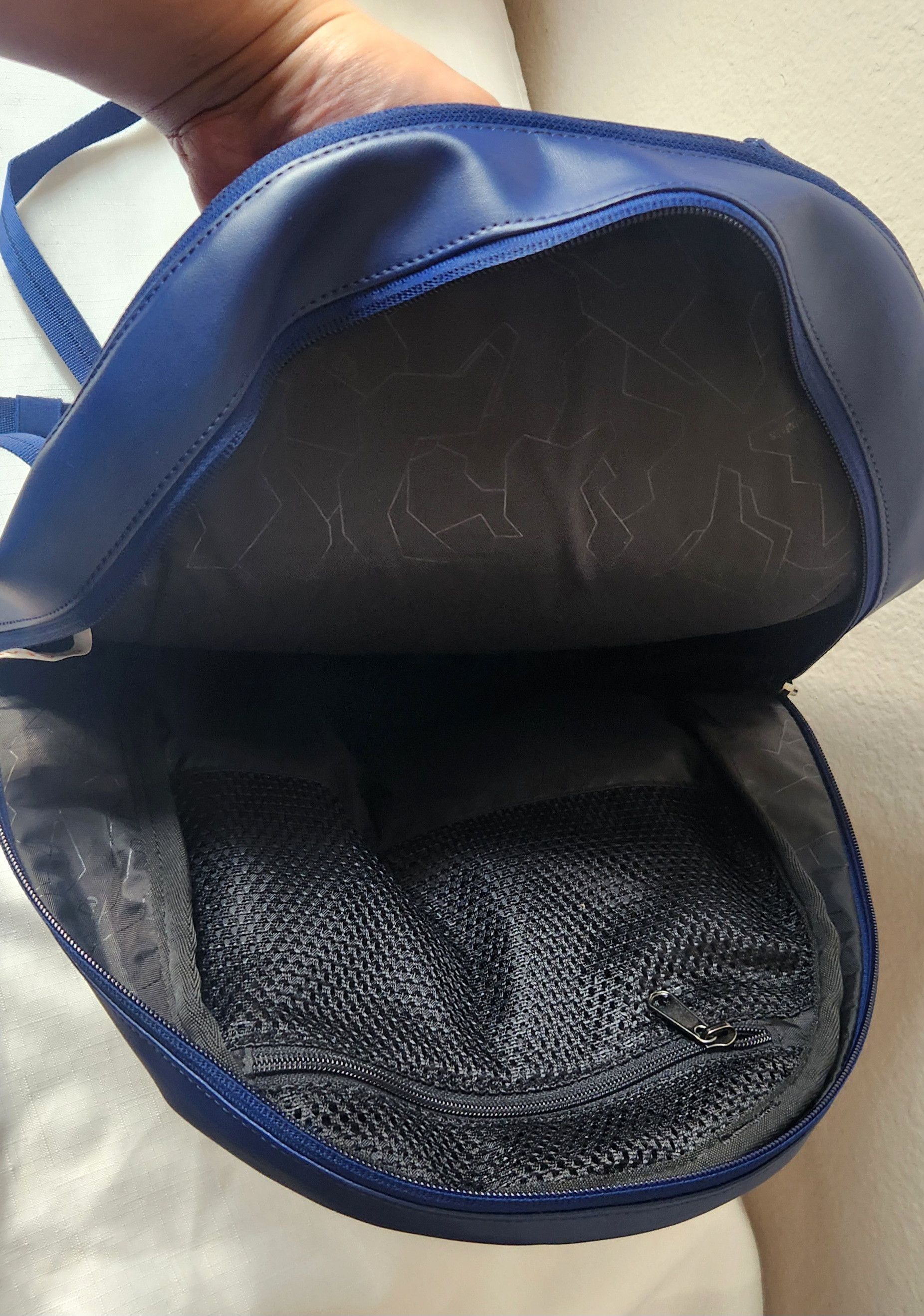 Other Db Douchebags "SAMPLE" Backpack 8L Deep Sea Blue Adult Rare Size ONE SIZE - 8 Thumbnail