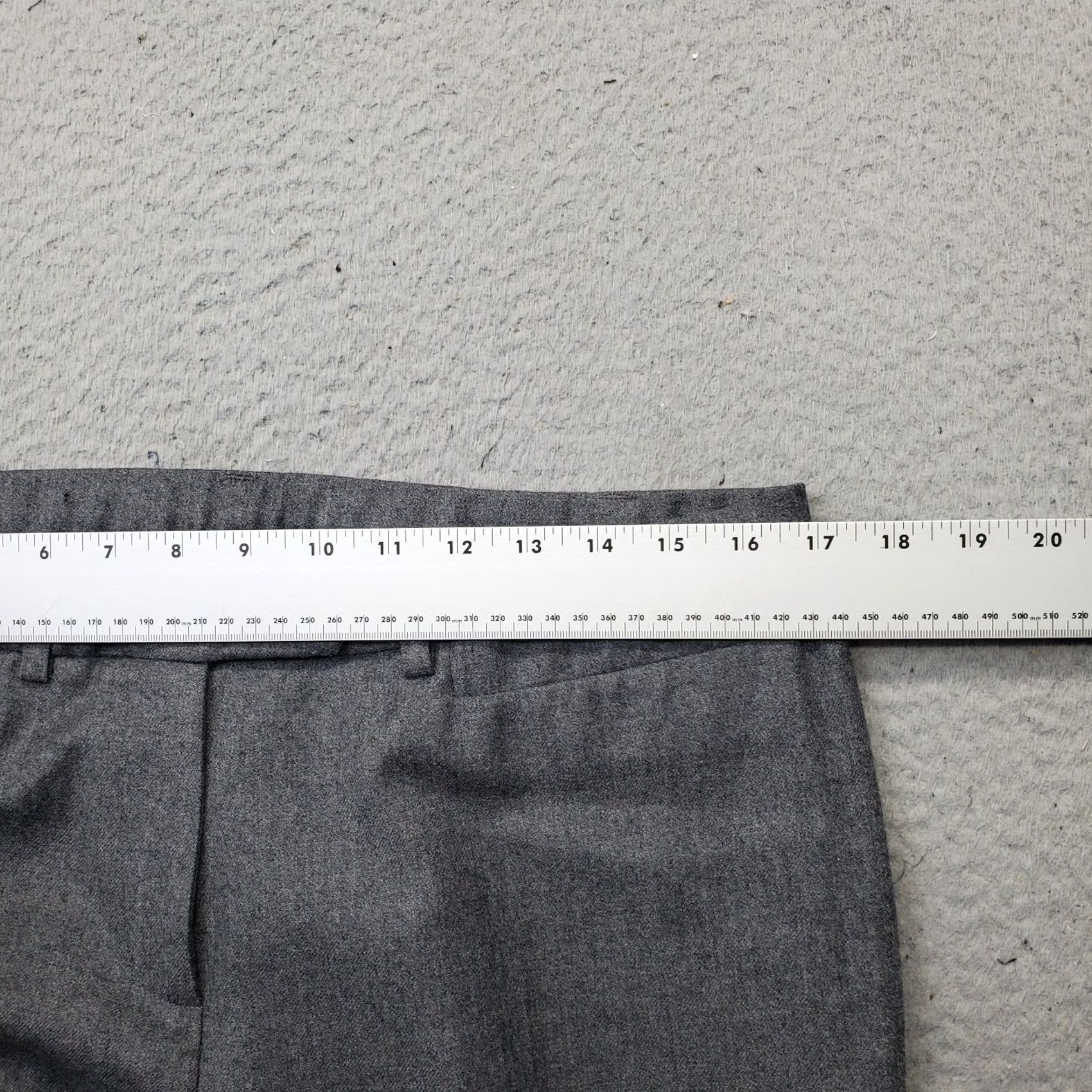 Jaeger Jaeger Women's 12 Gray Flat Front Straight Leg Ankle Pants - Dress/Business Form Size 34" / US 12 / IT 48 - 6 Thumbnail