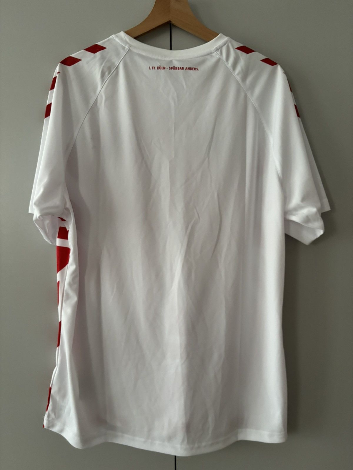 Hummel Hummel FC Köln 22/23 Jersey Soccerjersey Footballjersey Size US XL / EU 56 / 4 - 5 Thumbnail