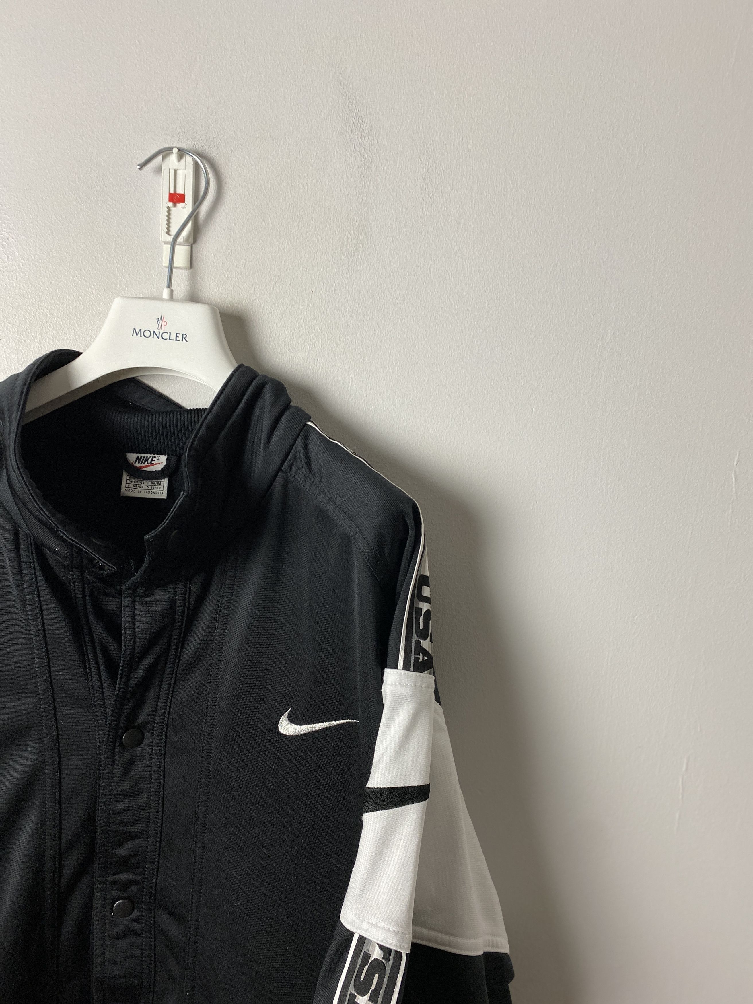 Vintage Nike big logo swoosh 90s vintage short sleeve hoodie Size US XL / EU 56 / 4 - 2 Thumbnail