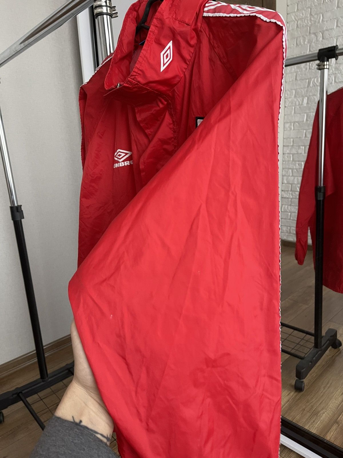Umbro Umbro England Vintage Soccer Nylon Training Zip Jacket 90s Size US L / EU 52-54 / 3 - 18 Thumbnail