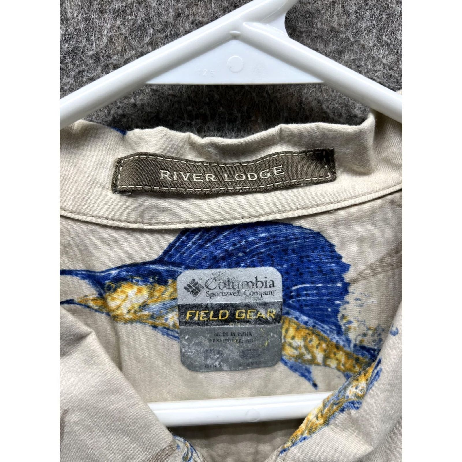 Vintage Columbia Shirt Mens XL Beige Fish Graphic Short Sleeve Button Front Fishing VTG Size US XL / EU 56 / 4 - 2 Thumbnail