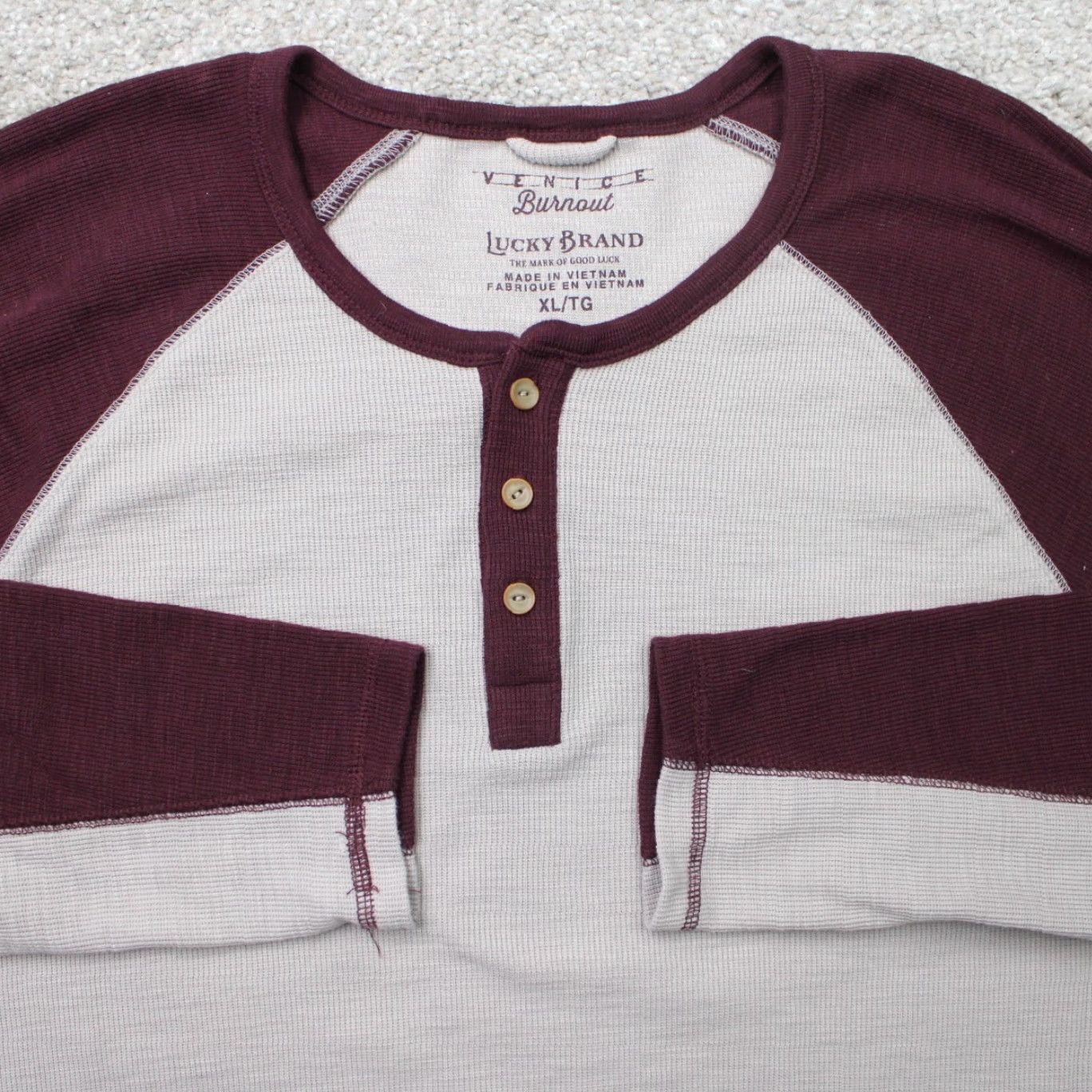 Lucky Brand Lucky Brand Shirt Mens XL Gray/Red Venice Burnout Henley Long Sleeve Pullover Size US XL / EU 56 / 4 - 2 Thumbnail